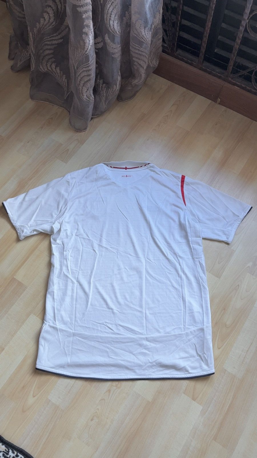 Umbro England 2005-07 Home Kit Size US L / EU 52-54 / 3 - 7 Thumbnail