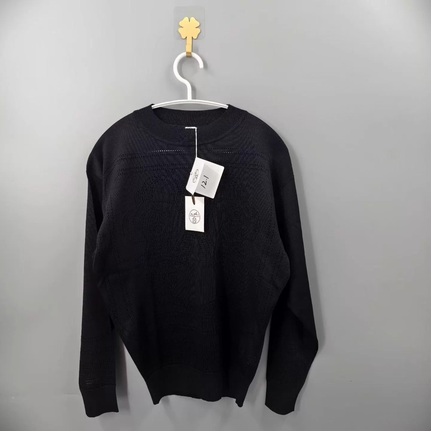 Hermes Hermes Black Silk Openwork Knit Top 34 Size XS / US 0-2 / IT 36-38 - 1 Thumbnail