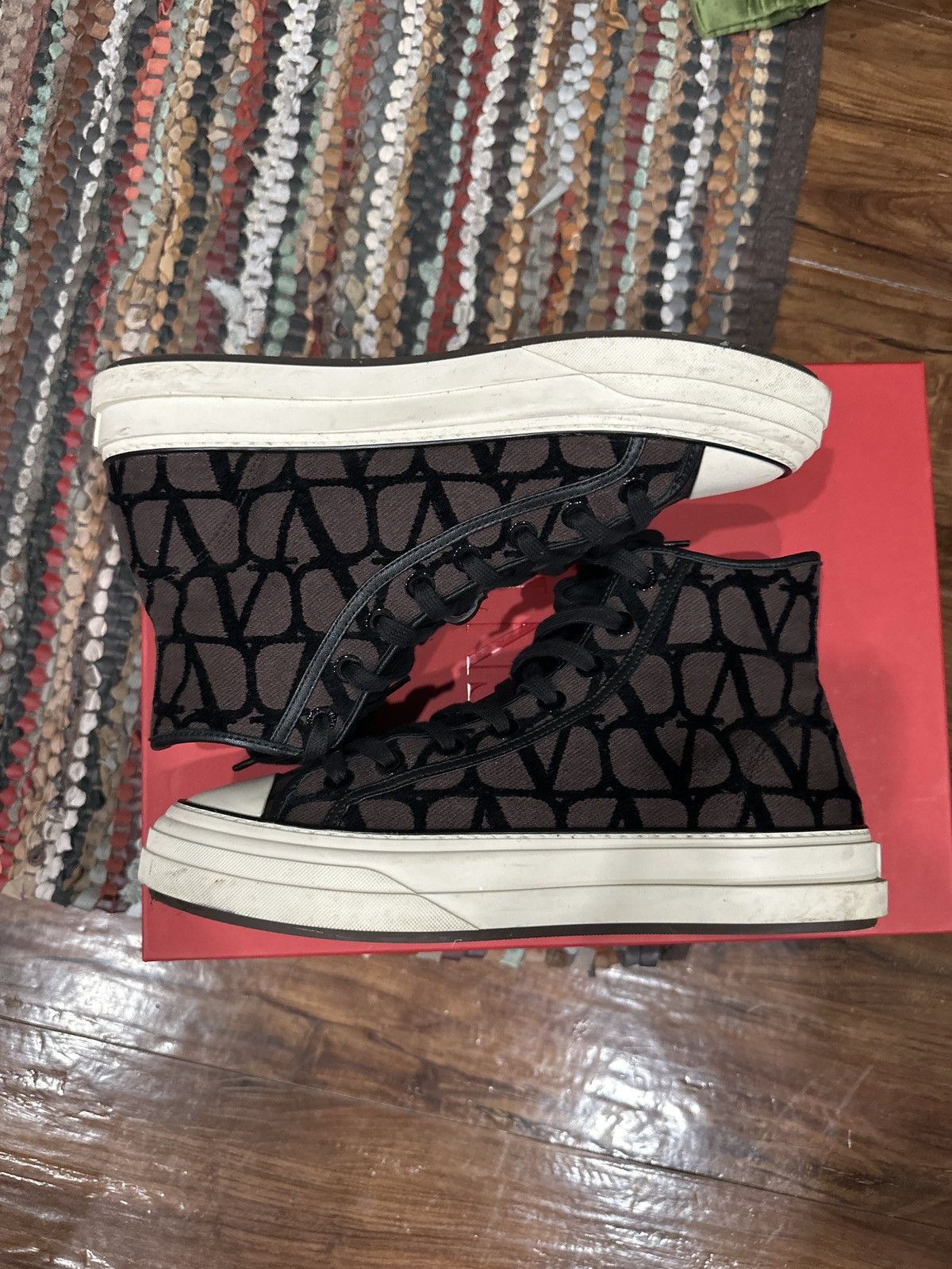 Valentino Totaloop High-Top Sneakers Size US 8 / EU 41 - 10 Thumbnail