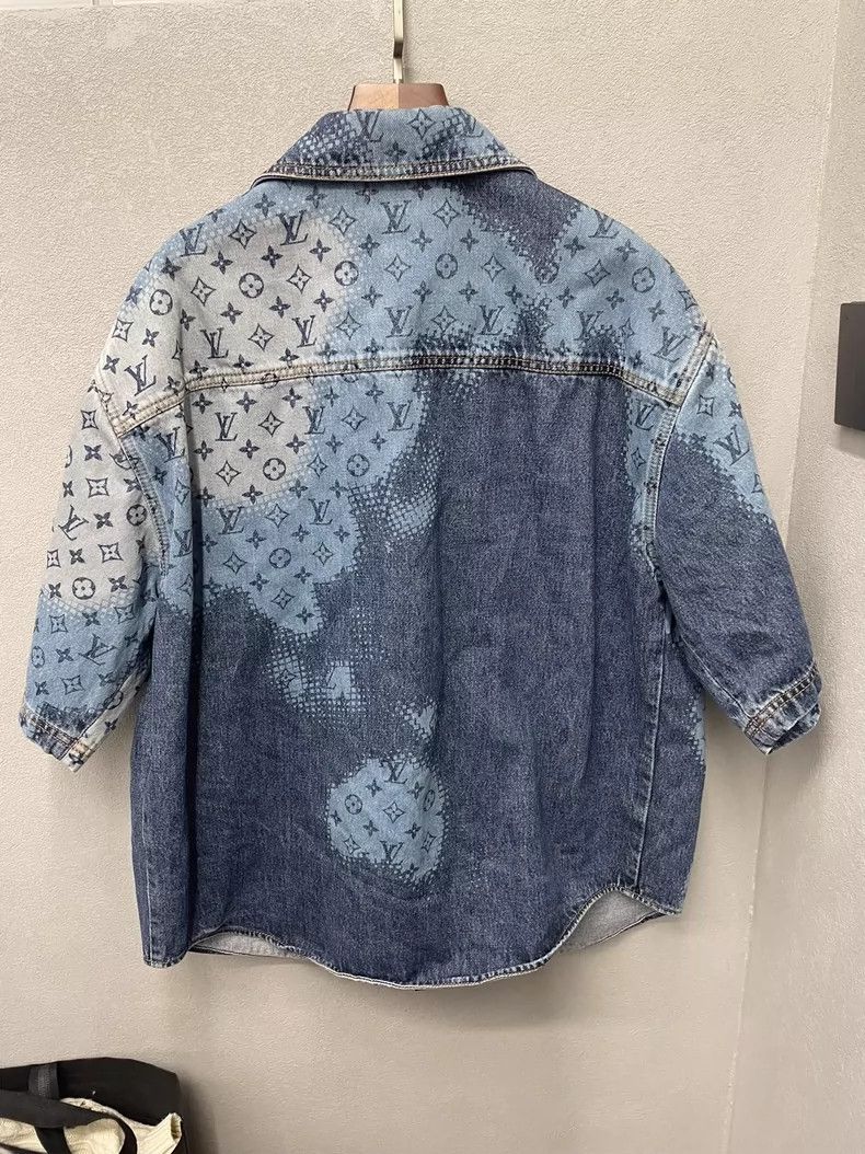 Louis Vuitton Louis Vuitton Full Print Gradient Shirt 2504-Nextarrow Size US S / EU 44-46 / 1 - 2 Thumbnail