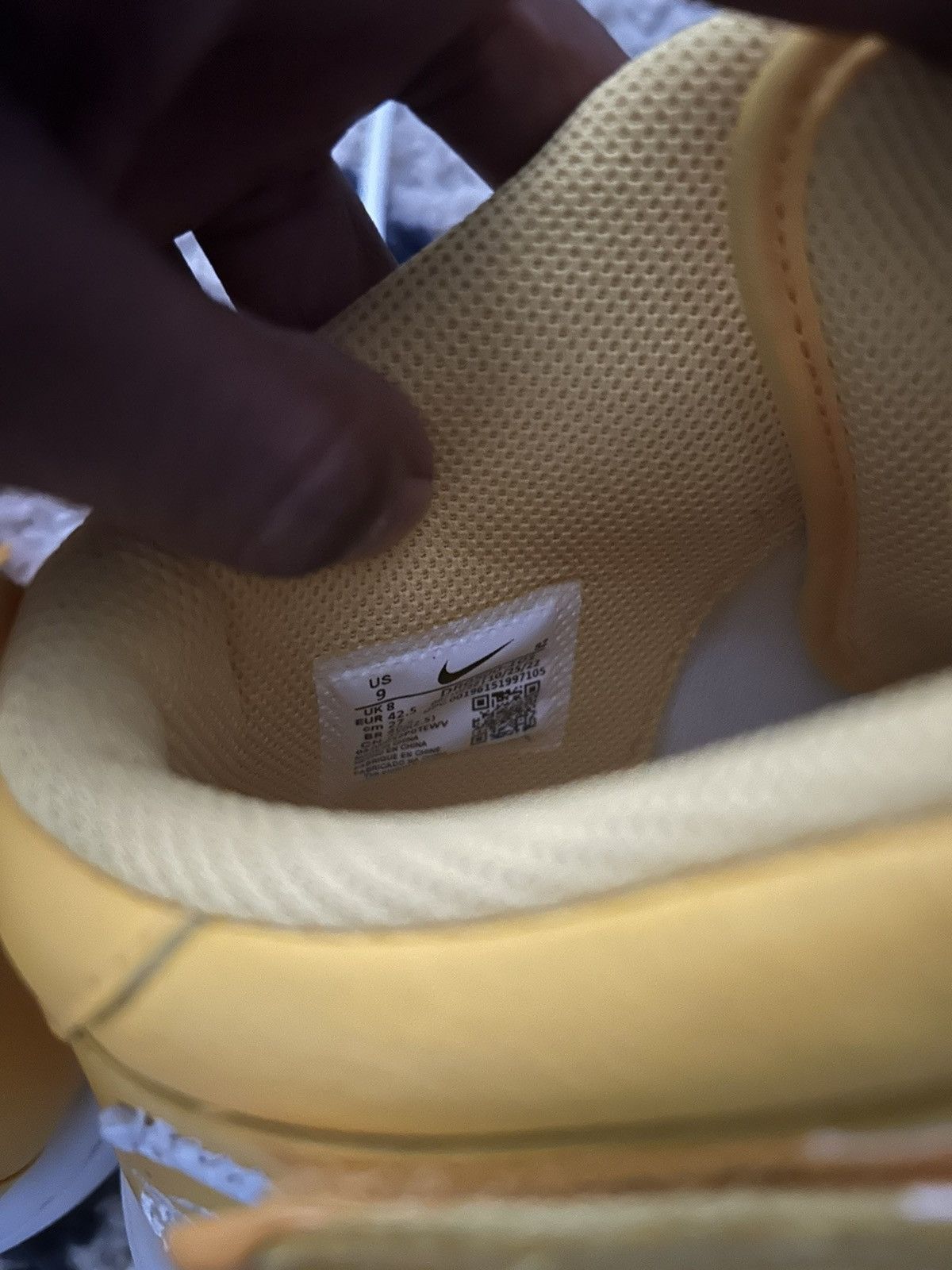 Nike × Off-White Off-White x Air Force 1 Mid SP Leather 'Varsity Maize Size US 9 / EU 42 - 6 Thumbnail