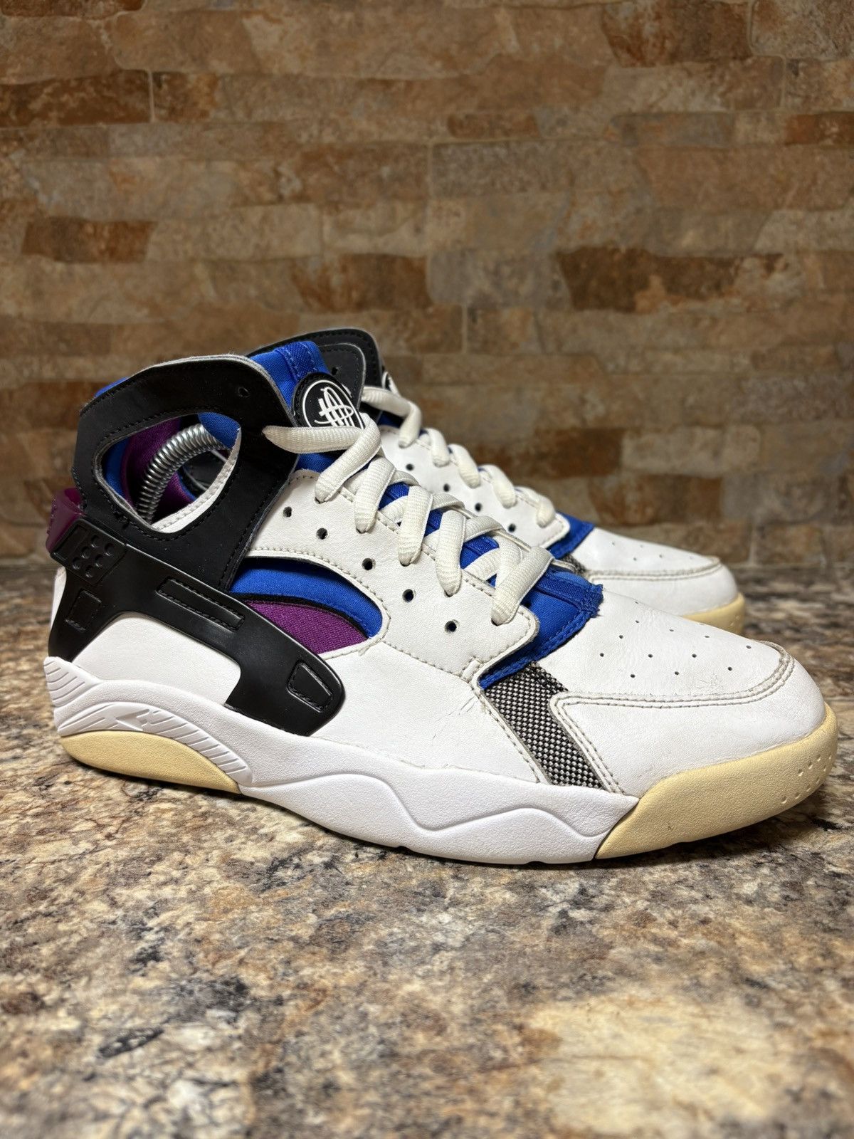Nike Nike Air Flight Huarache 2014 Size 7 Size US 7 / EU 40 - 1 Thumbnail