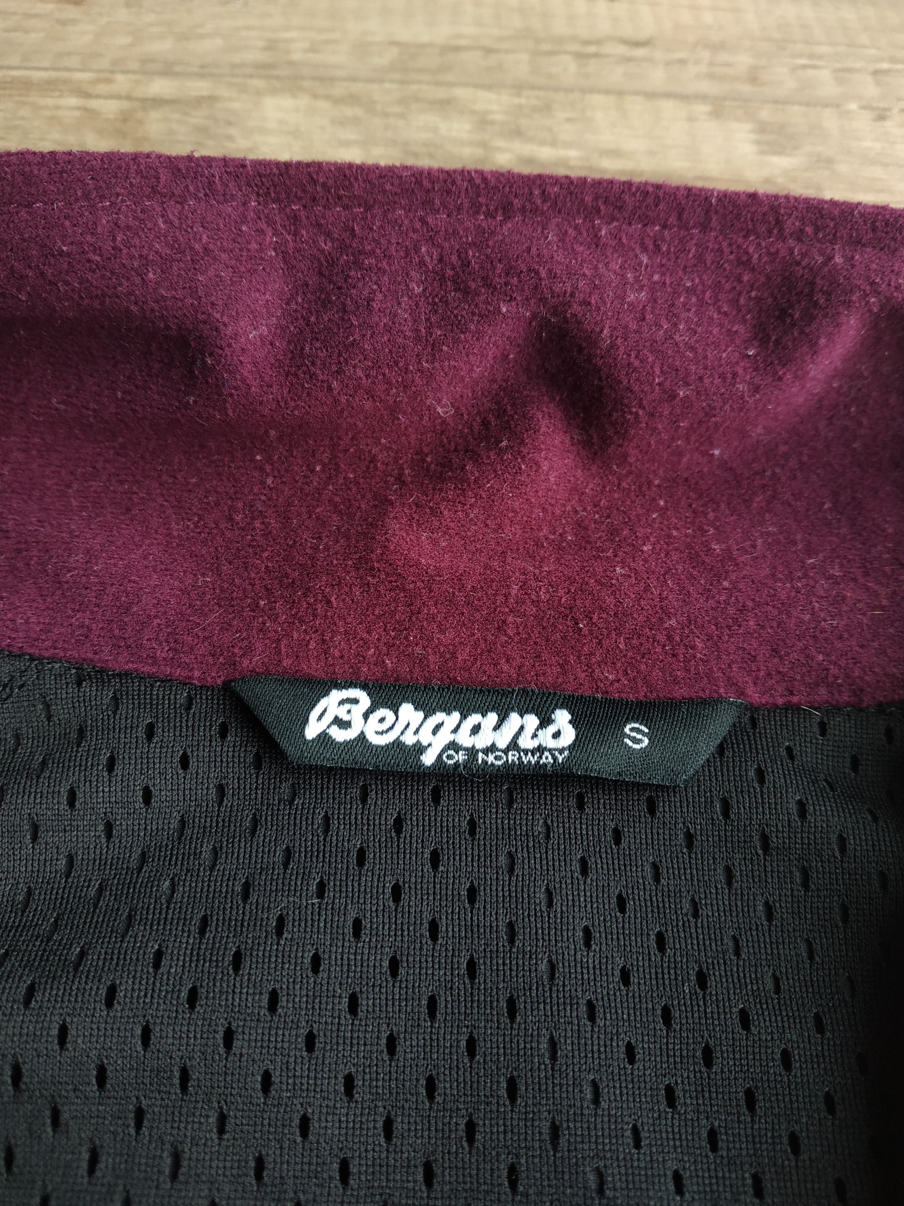Bergans of Norway Bergans of Norway Women's Windstopper Laght Jacket, s. SMALL Size S / US 4 / IT 40 - 10 Thumbnail