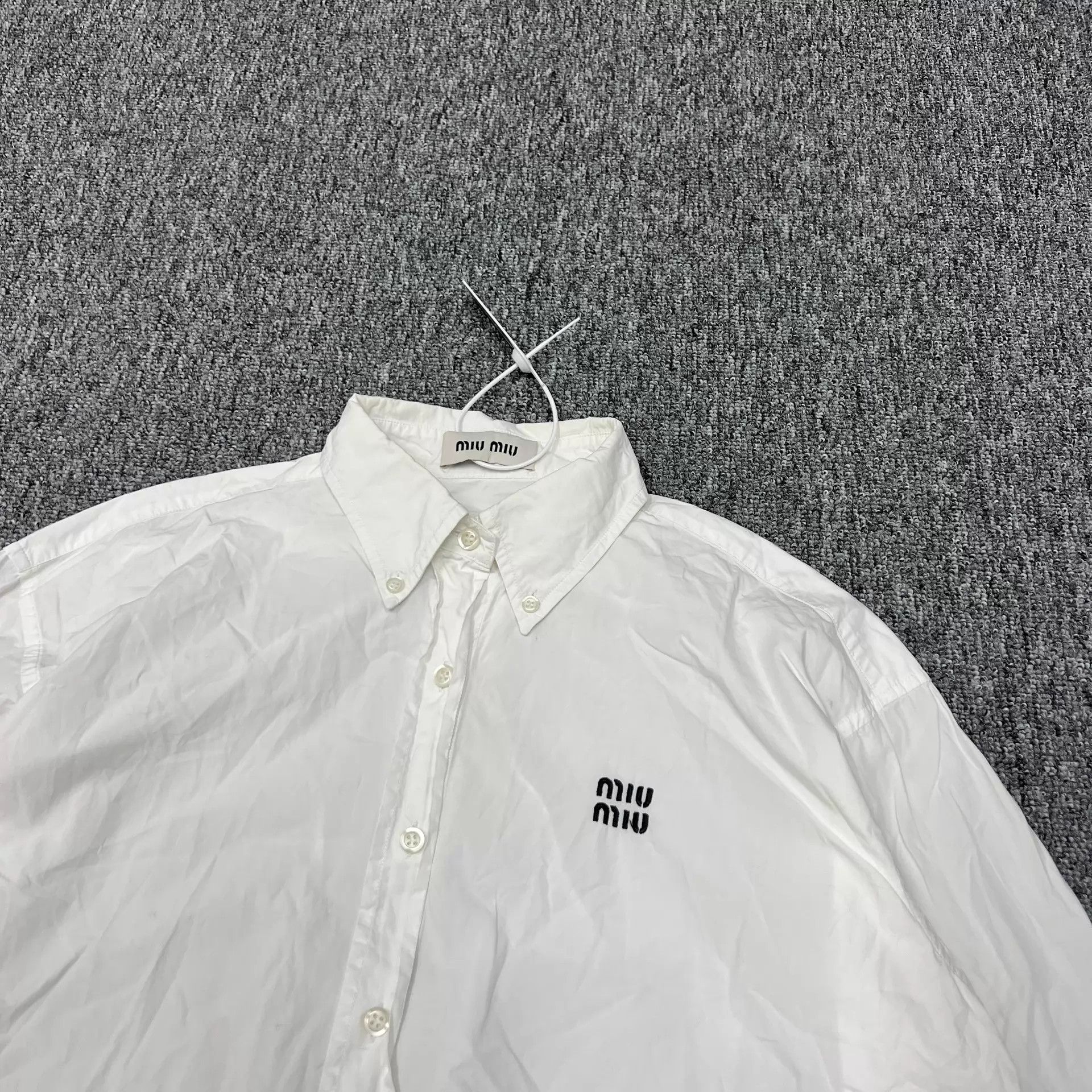 Miu Miu MIU MIU WHITE EMBROIDERED LOGO SHORTSHIRT 36 95% Size XS / US 0-2 / IT 36-38 - 3 Thumbnail