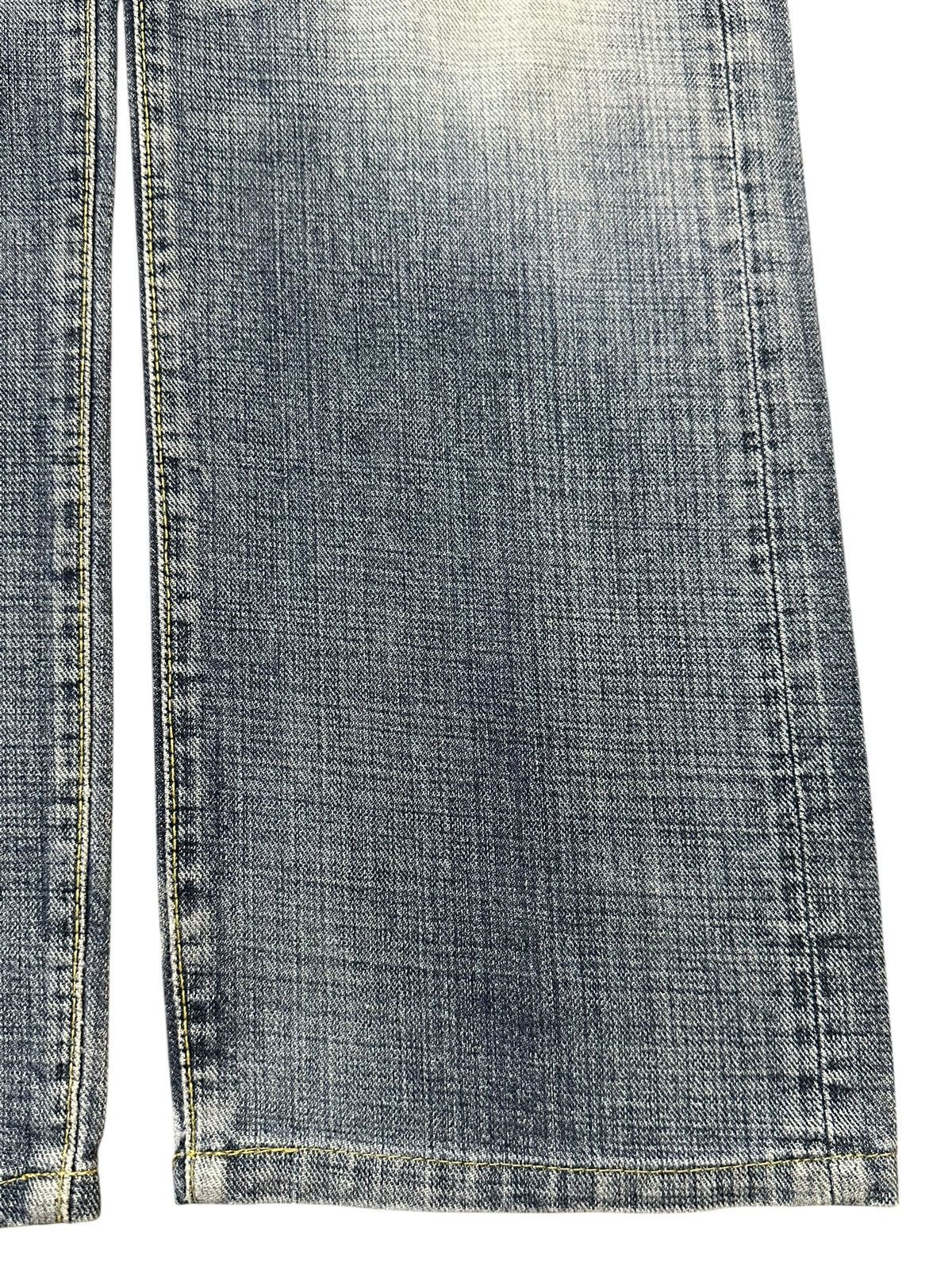 Japanese Brand Vintage Japanese Brand Faded Wash Distressed Loose Jeans Size US 32 / EU 48 - 8 Thumbnail