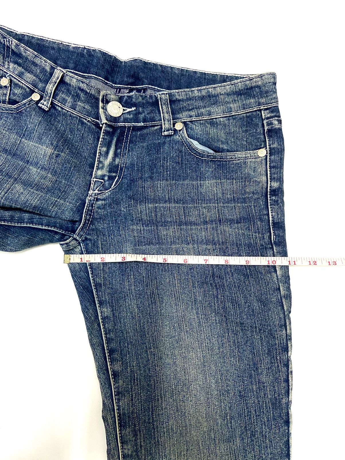 Victoria Beckham VICTORIA BECKHAM ROCK N REPUBLIC FLARE JEANS Size 28" / US 6 / IT 42 - 6 Thumbnail