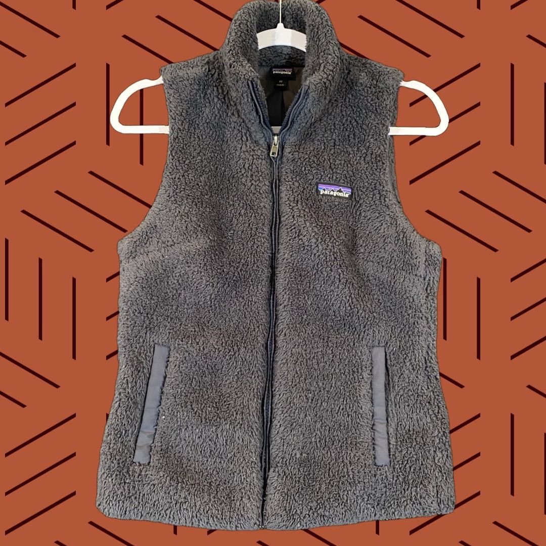 Patagonia Patagonia Sweater Vest Women XS Gray Sherpa Fleece Fuzzy Pockets Full Zip Hiking Vest Sweater Casual Winter Outdoor Size XS / US 0-2 / IT 36-38 - 1 Thumbnail