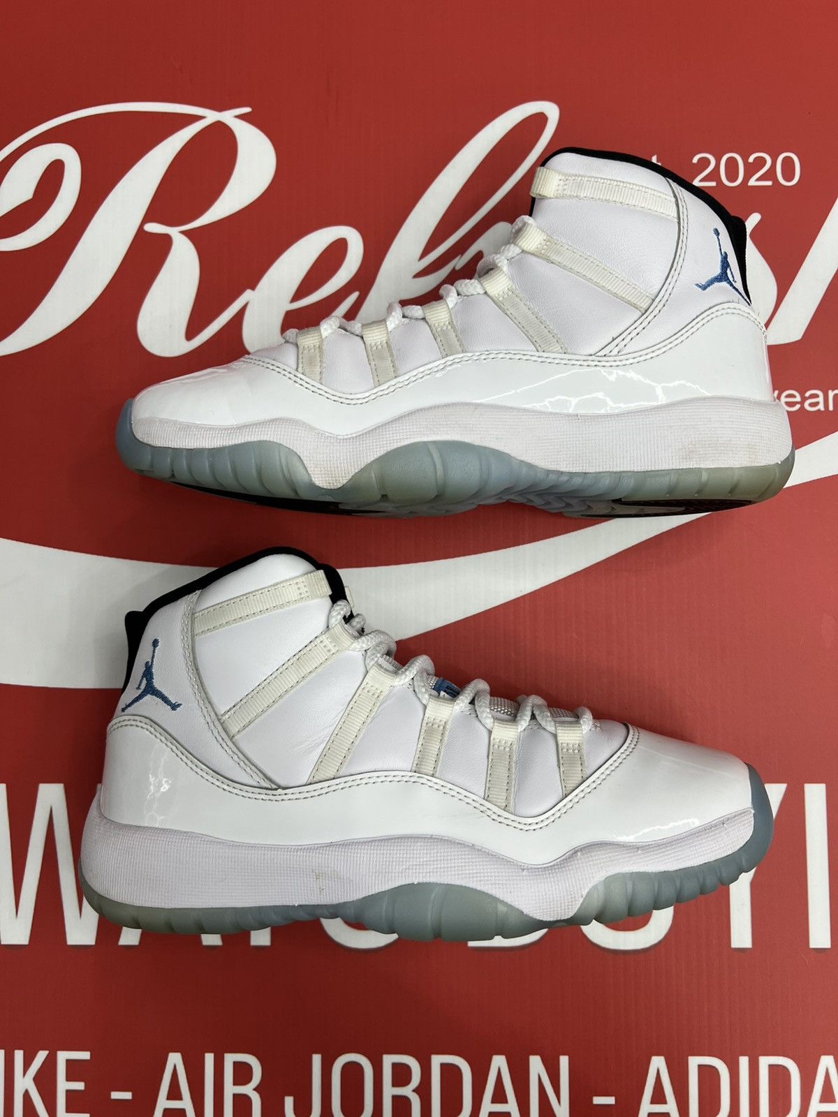 Jordan Brand Air Jordan 11 Legend Blue Size 6Y Size US 6 / EU 39 - 2 Thumbnail