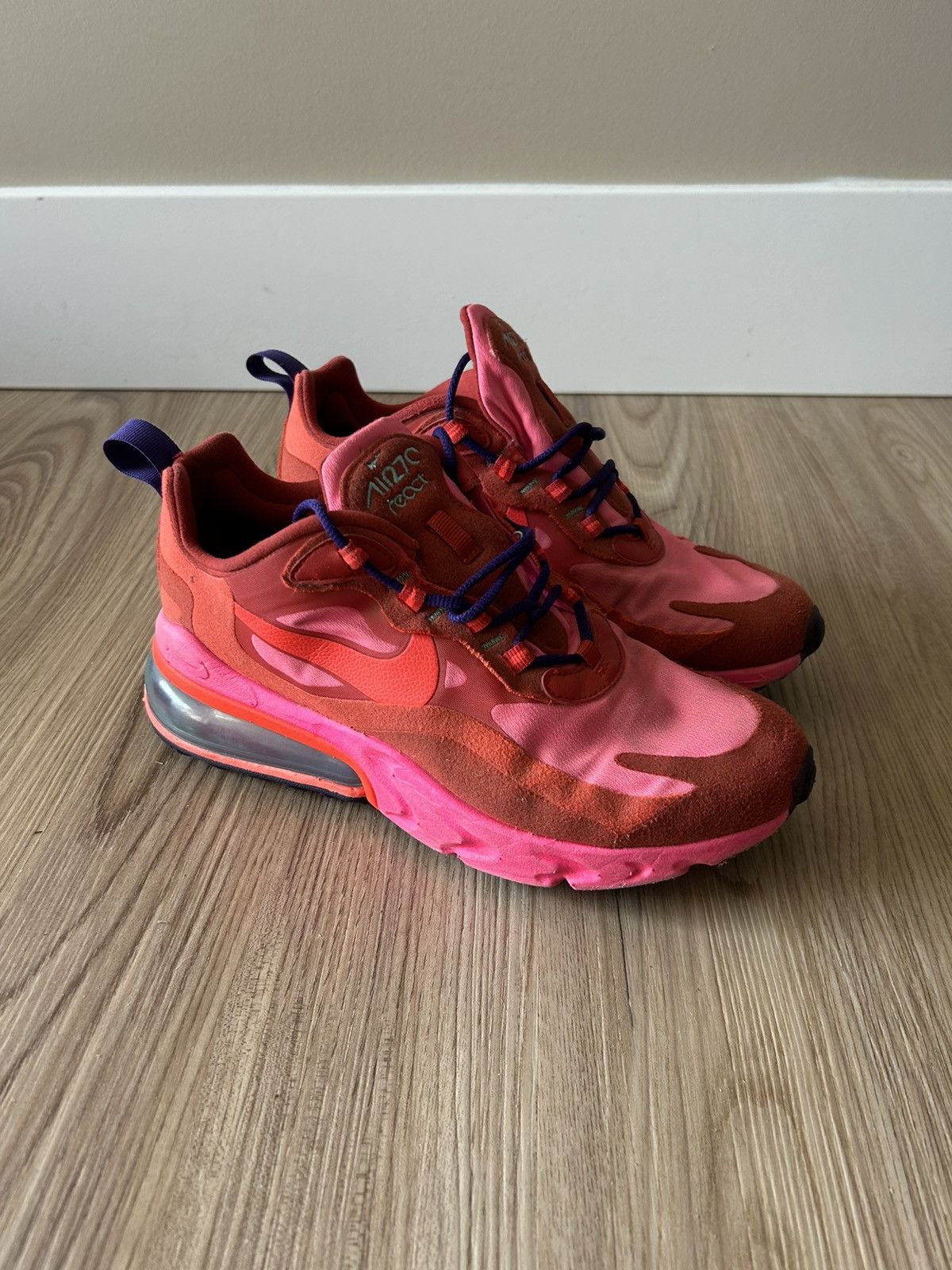 Nike Nike Airmax React 270 Valentines Day Size US 7 / EU 40 - 1 Thumbnail