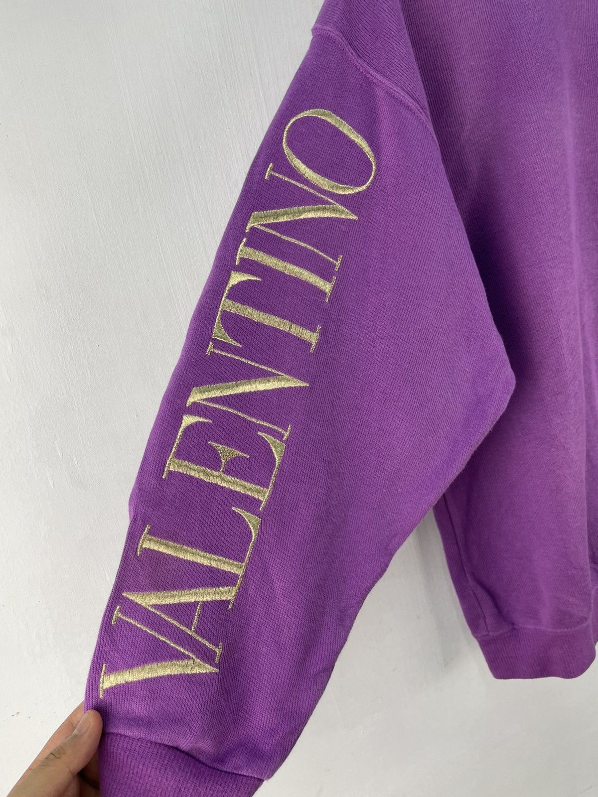 Valentino Vintage Gianni Valentino Crewneck Sweatshirt Spellout Size US M / EU 48-50 / 2 - 3 Thumbnail