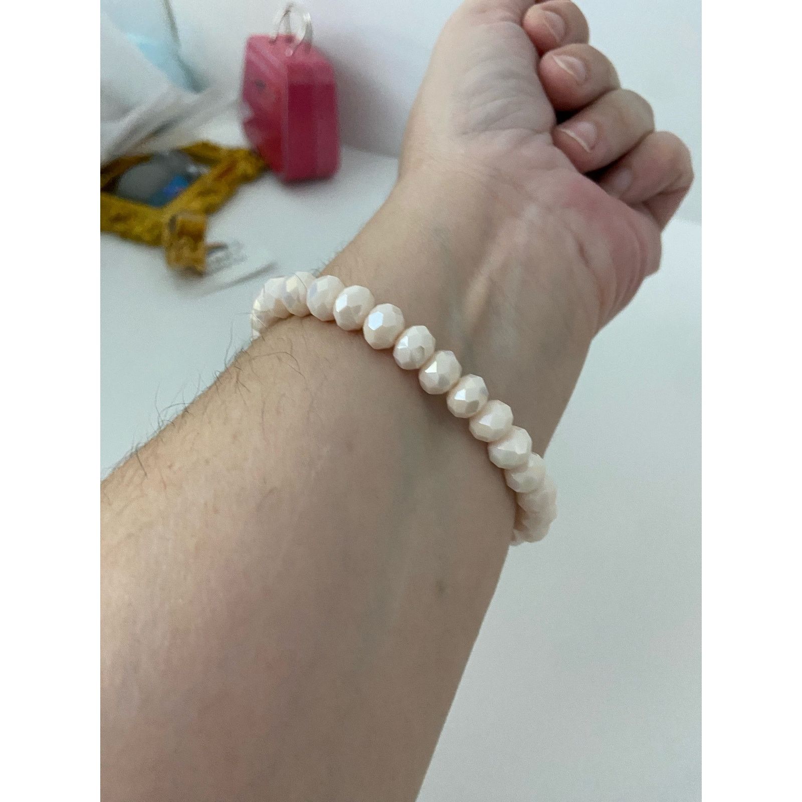 Handmade peach glass bead bracelet with purple flower charm Size ONE SIZE - 4 Thumbnail