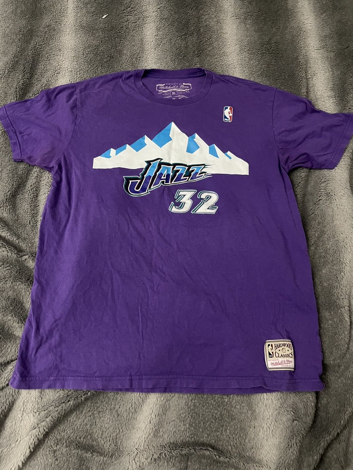 Mitchell & Ness Purple NBA Utah Jazz Karl Malone jersey tee Size US XL / EU 56 / 4 - 1 Thumbnail
