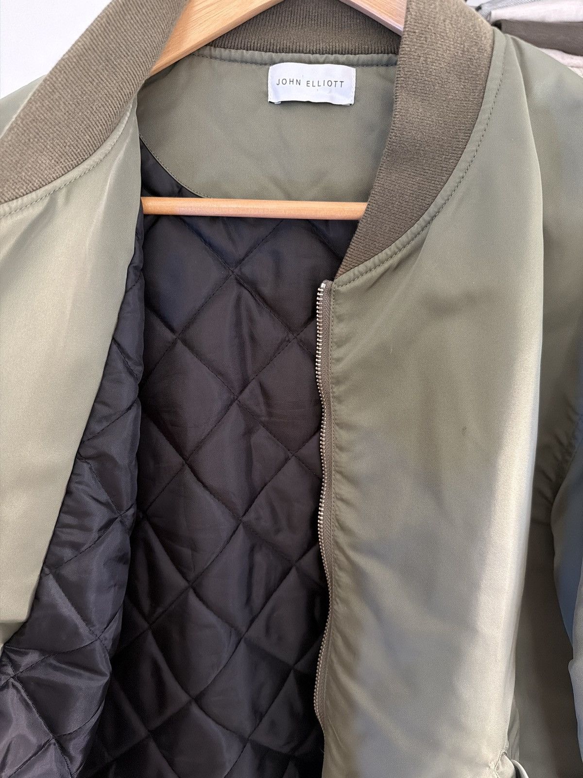 John Elliott John Elliot Olive Bomber Size 4 Size US XL / EU 56 / 4 - 3 Thumbnail