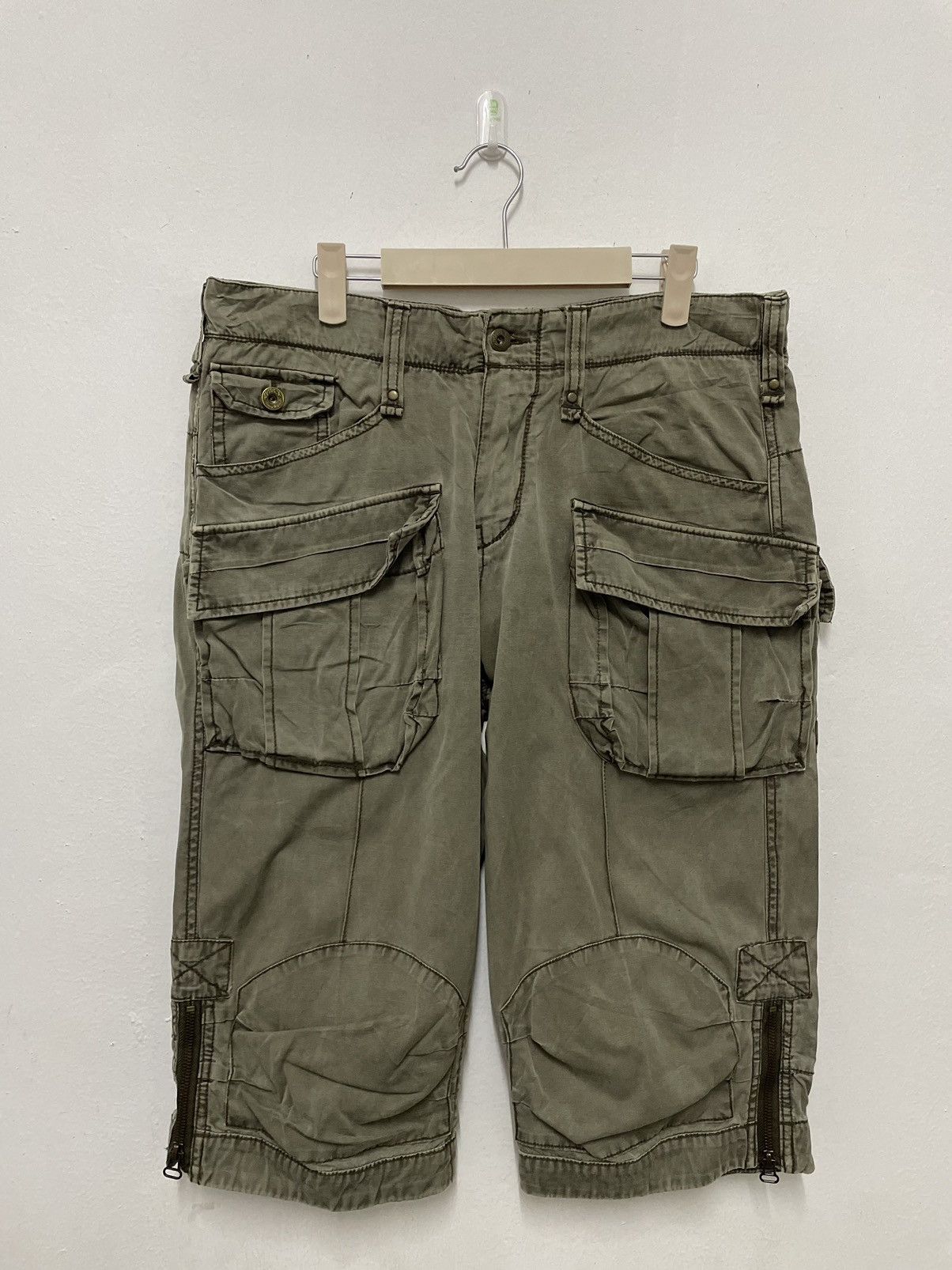 Avirex Avirex Equipment Type Cargo Short Pants, Flight Garment Size US 34 / EU 50 - 1 Thumbnail