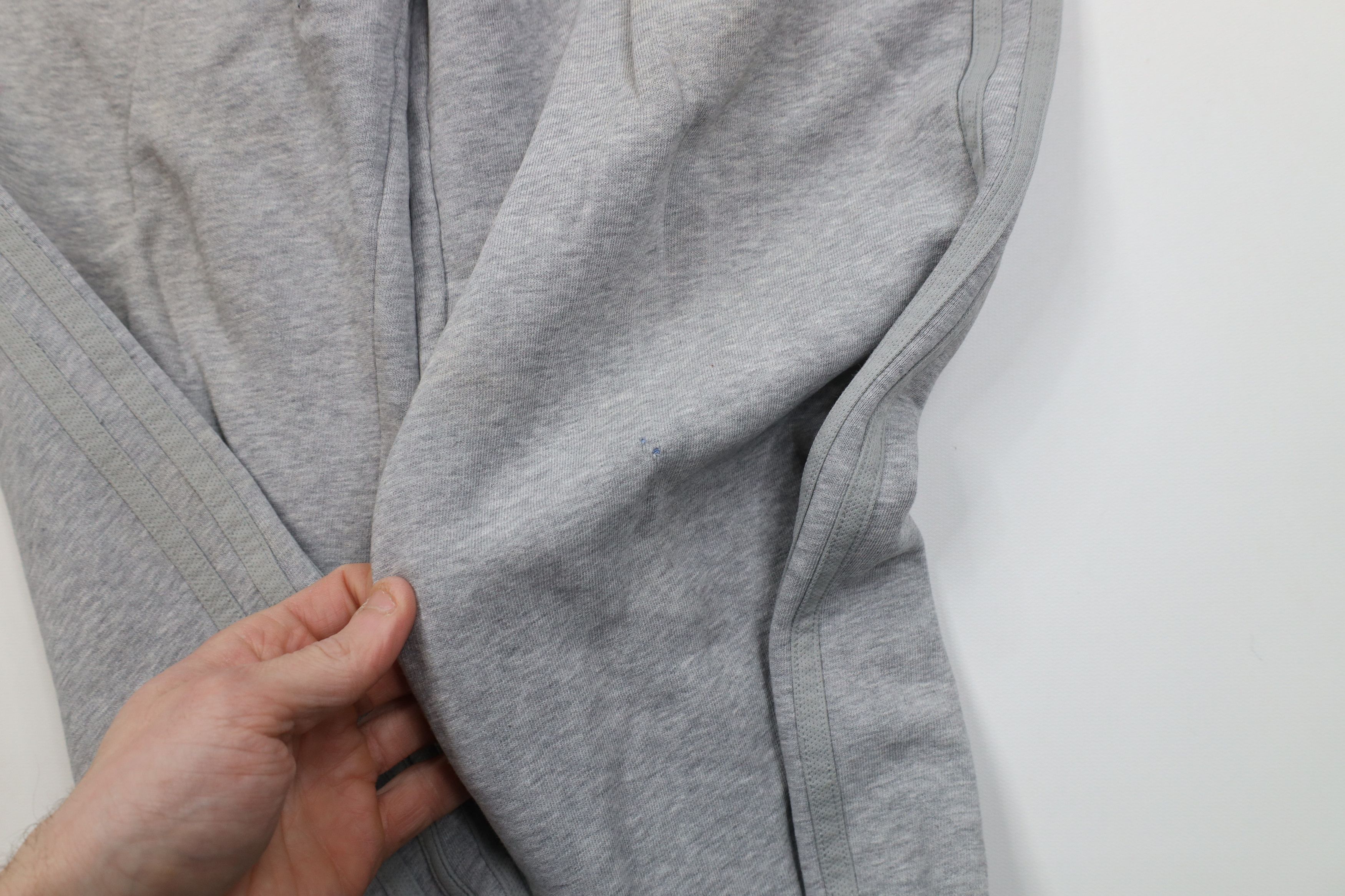 Adidas Vintage Y2K Adidas Spell Out Striped Wide Leg Sweatpants Size US 32 / EU 48 - 8 Thumbnail