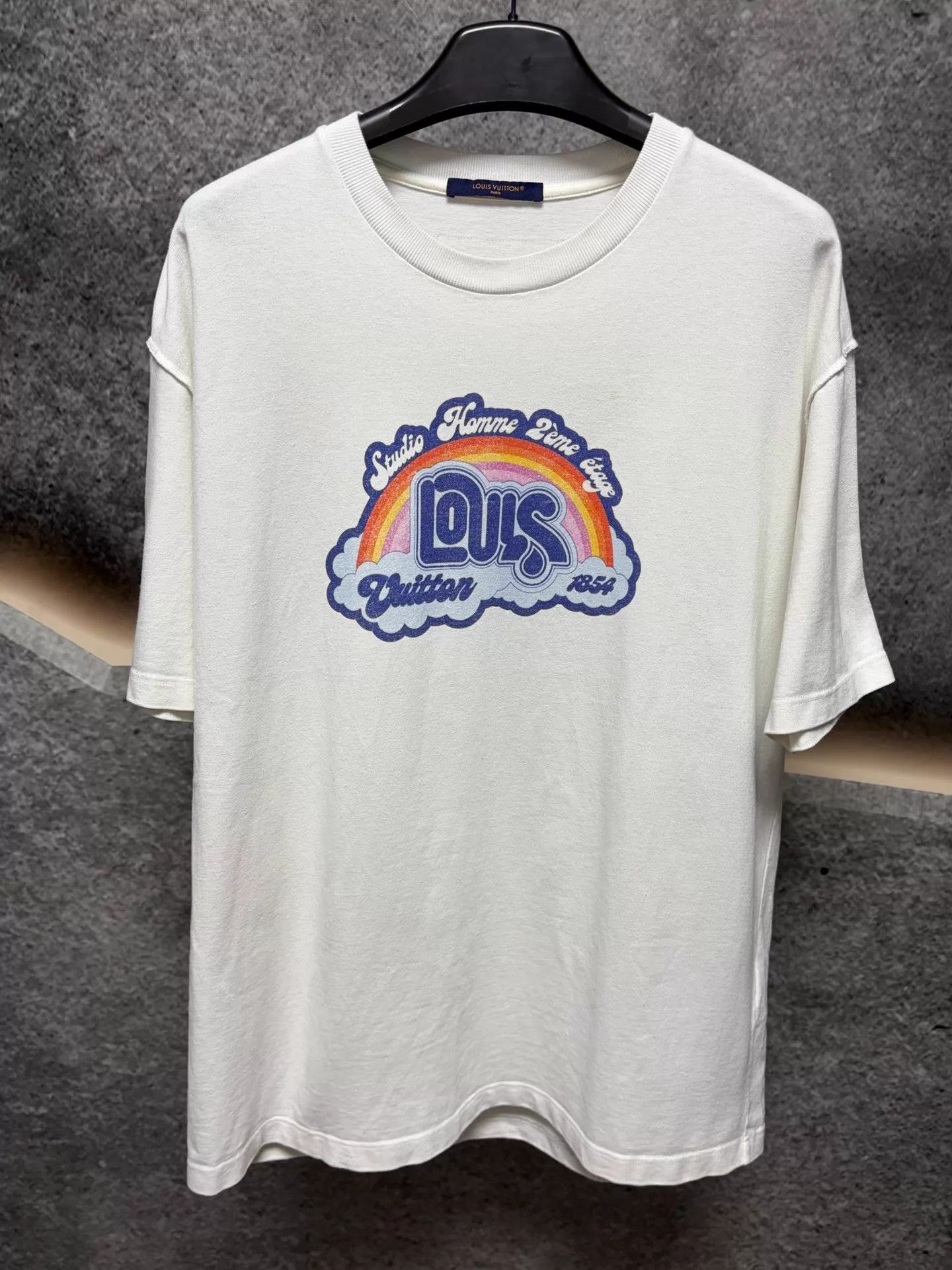 Louis Vuitton LV Rainbow Logo Short-Sleeve T-Shirt XXL White Size US XXL / EU 58 / 5 - 1 Thumbnail