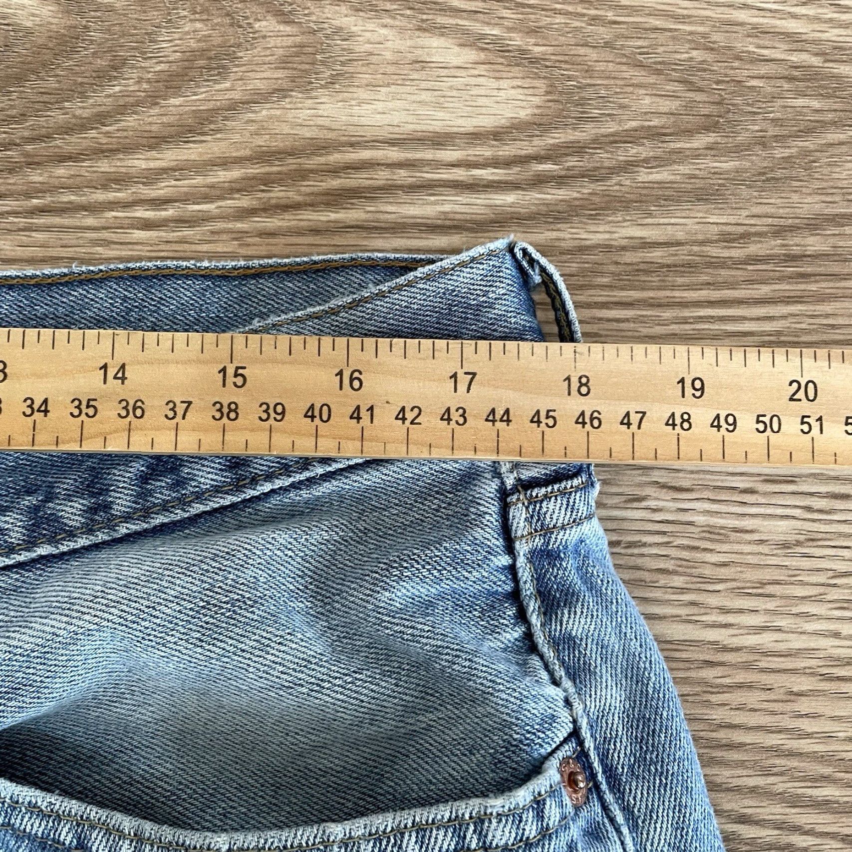 Levi's VINTAGE Levi's 505 Jeans Men Regular Fit Straight Cotton Denim Light Wash Distressed 36x30 Size US 36 / EU 52 - 5 Thumbnail