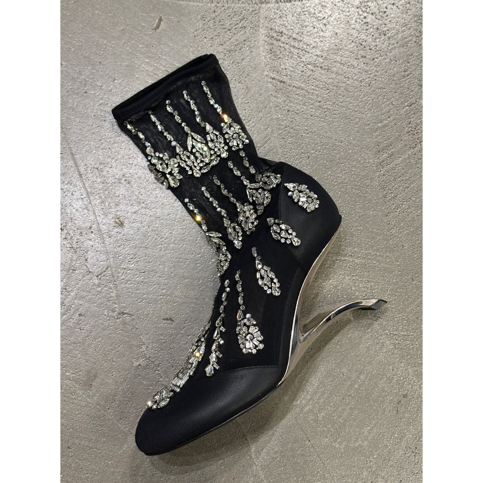 Alexander McQueen 2022 Alexander McQueen emboided sculptural heels Size US 7 / IT 37 - 6 Thumbnail