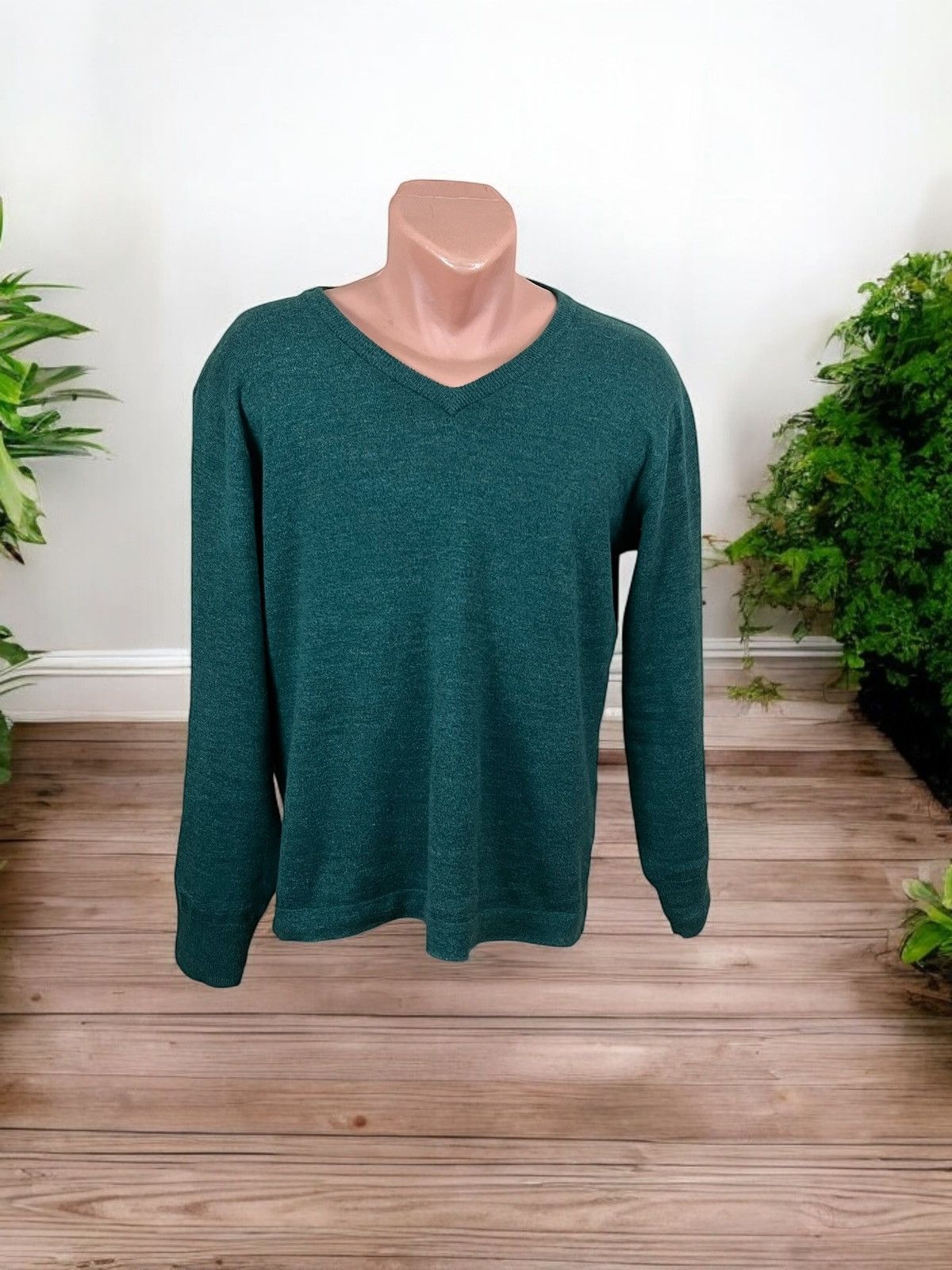 J.Crew J.Crew Dark Green V Neck pull size M Size US M / EU 48-50 / 2 - 1 Thumbnail