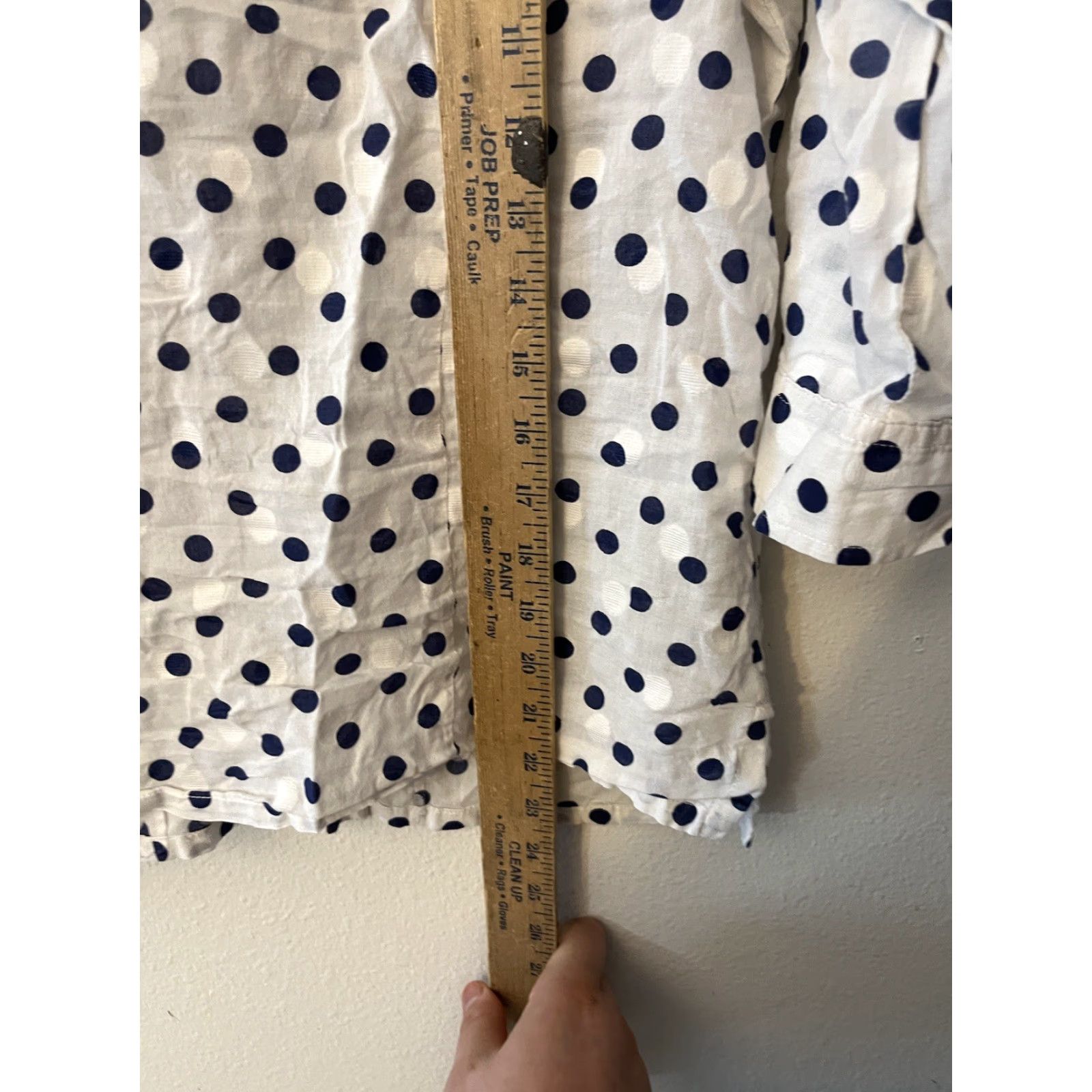 Vintage Karen Scott Women's Button-Up Shirt M White Polka Dot 3/4 Roll Tab Sleeve Classic Size M / US 6-8 / IT 42-44 - 4 Thumbnail