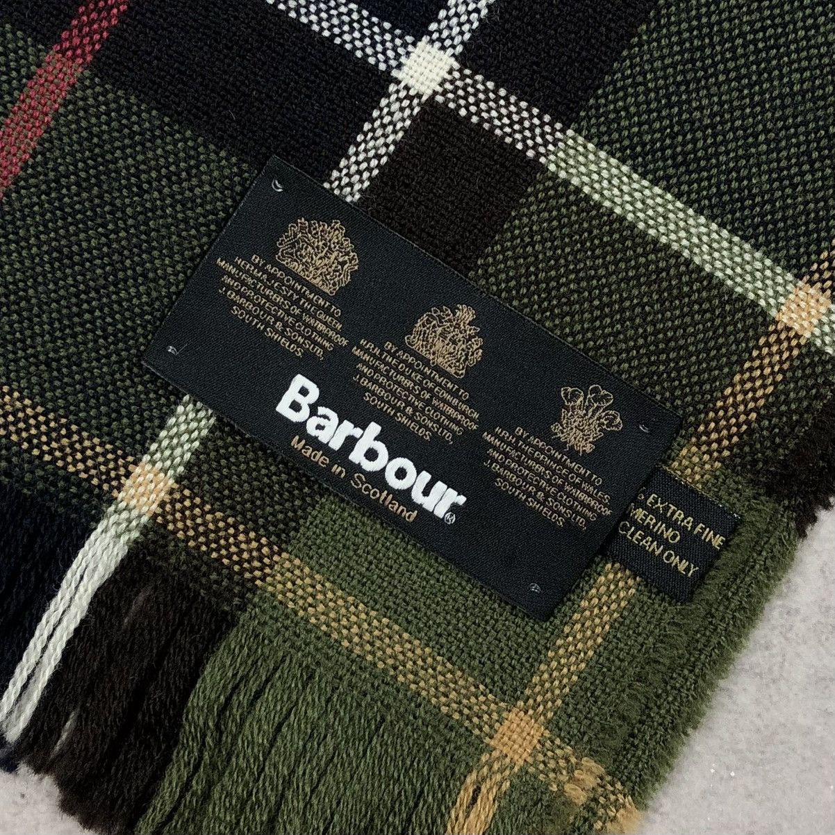 Barbour Barbour Tartan Scarf Extra Fine Merino Wool Size ONE SIZE - 3 Thumbnail