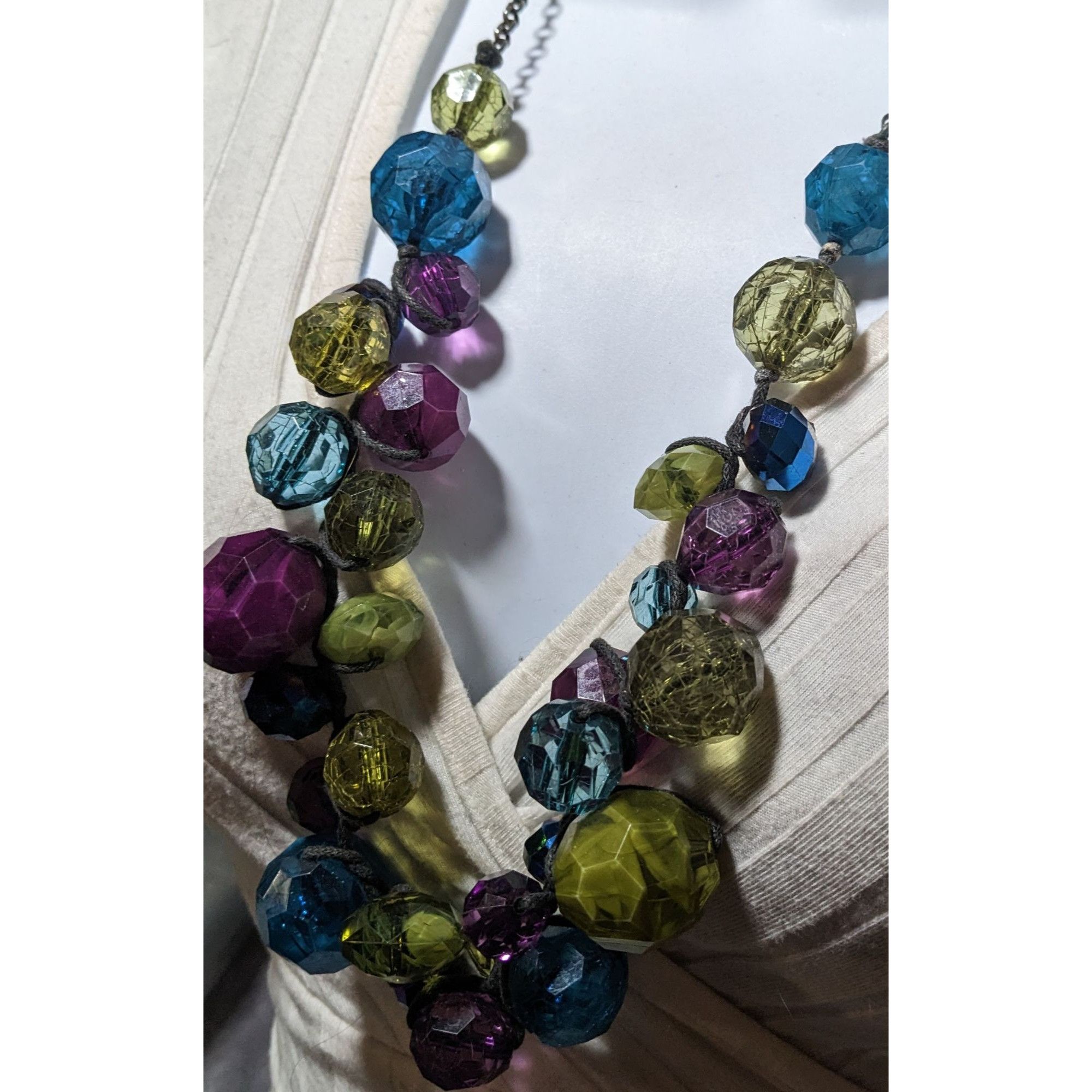 Other Chunky Cool Tone Rainbow Beaded Necklace Size ONE SIZE - 9 Thumbnail