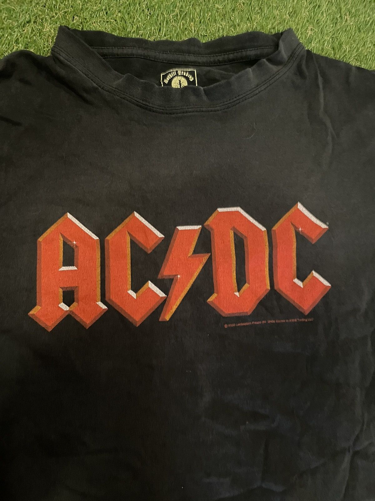 AC/DC × Vintage AC/DC Vintage 2003 distressed y2k t-shirt Size US M / EU 48-50 / 2 - 6 Thumbnail