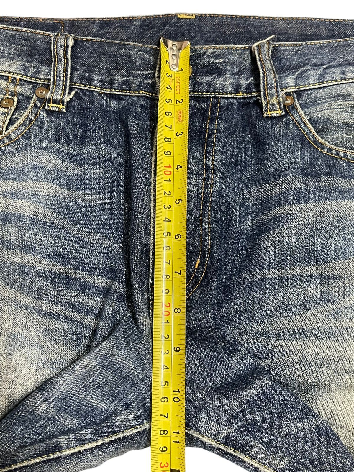 Uniqlo Vintage Japanese Uniqlo Blue Faded Wash Distress Style Jeans Size US 34 / EU 50 - 16 Thumbnail