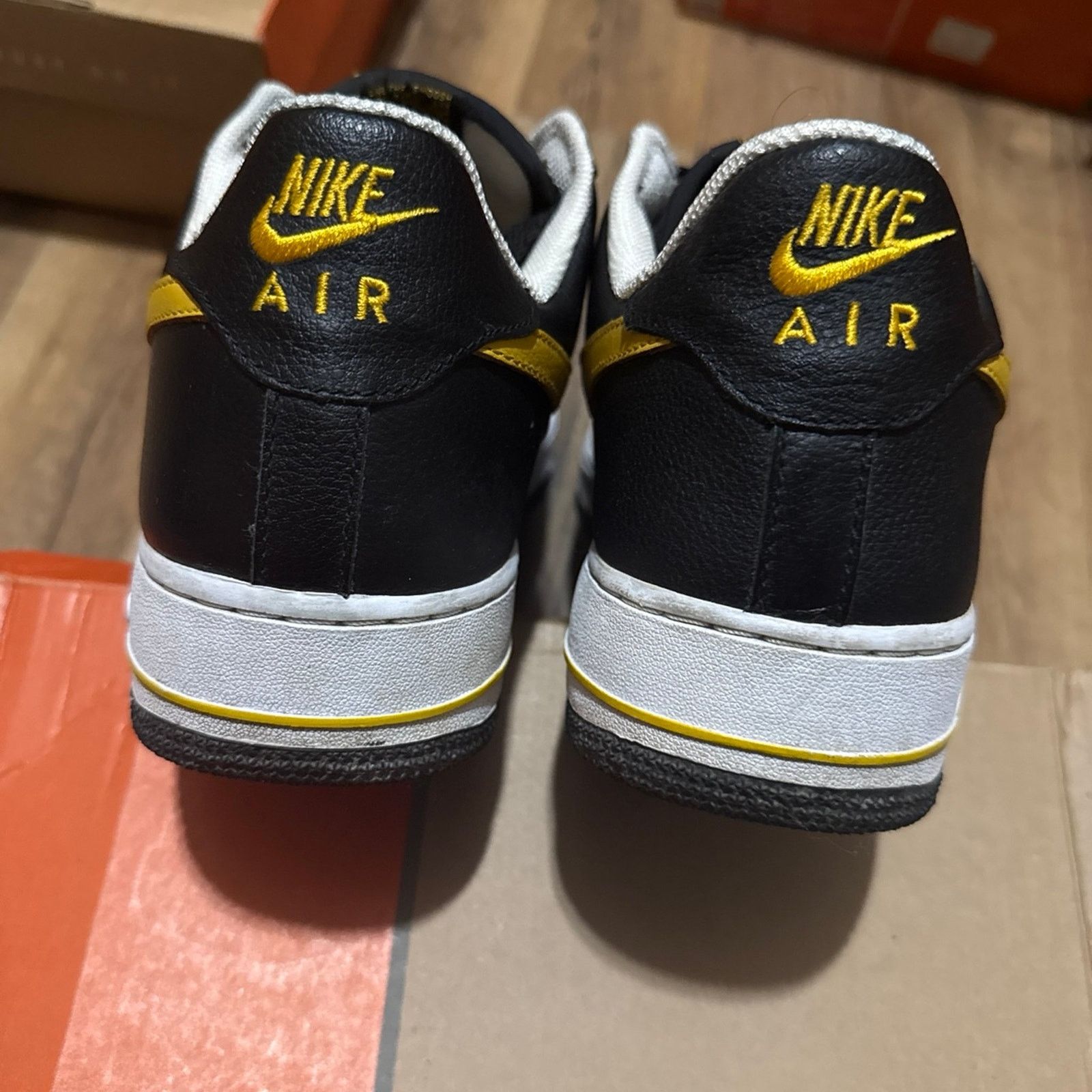 Nike 2004 Nike Air Force 1 Black University Gold Batman Size US 10.5 / EU 43-44 - 6 Thumbnail
