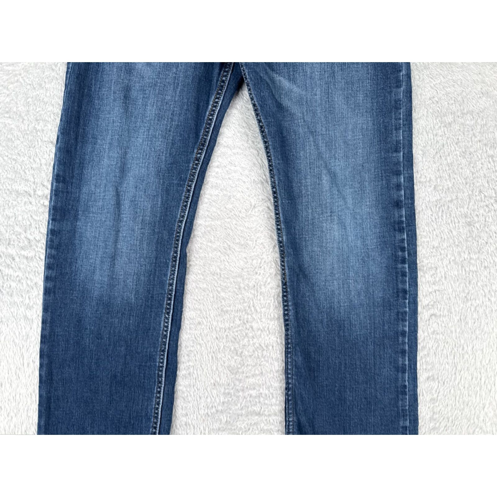 Lee Lee Jeans Womens Jeans 16 Blue Denim Straight Low Rise 28x28 Cotton Blend 5-Pocket Design Regular Vintage? No Size 38" / US 16 / IT 52 - 3 Thumbnail
