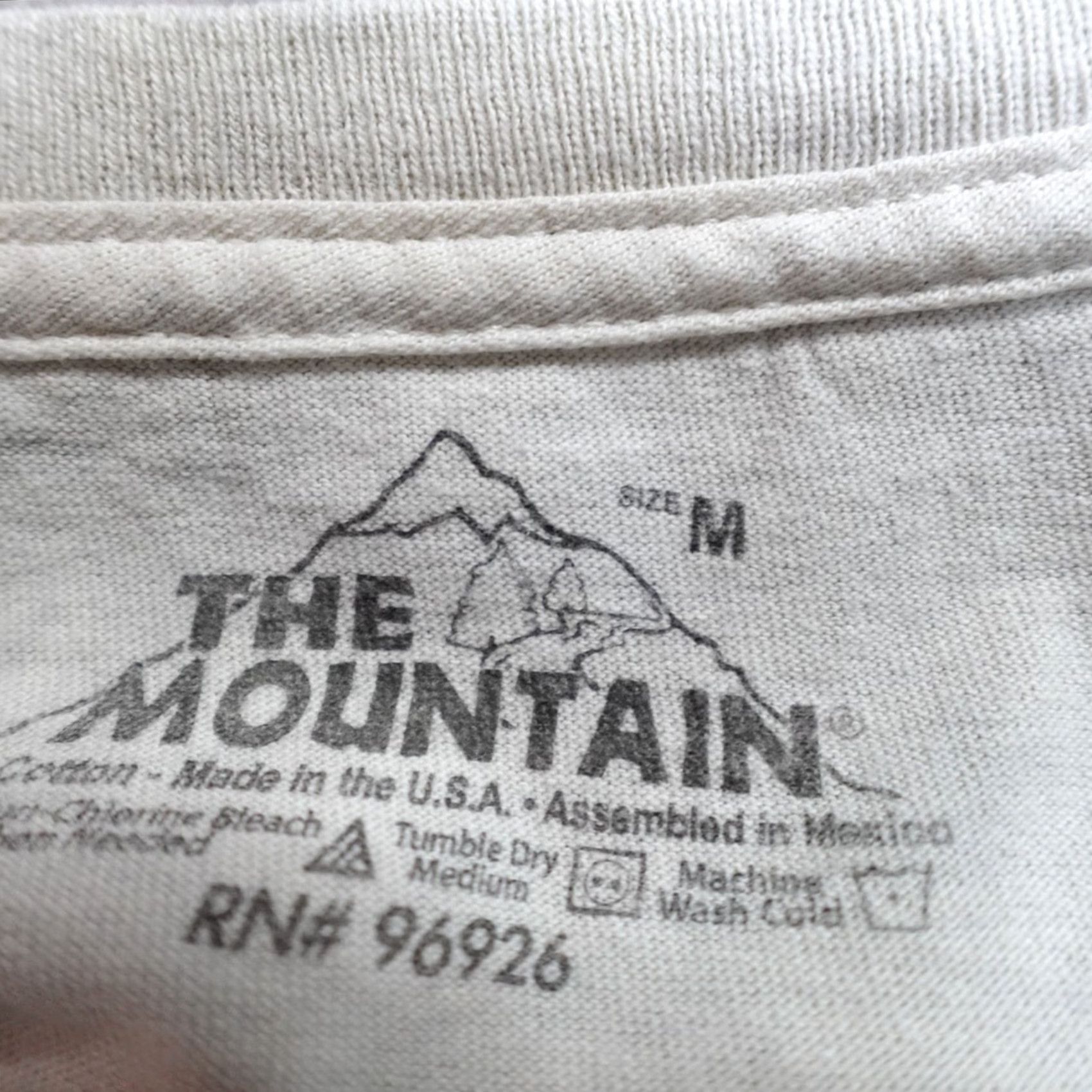 The Mountain Mountain Shirt M Adult Beige Gray Lions 2009 Cotton Made in USA Mens Shirt Size US M / EU 48-50 / 2 - 3 Thumbnail