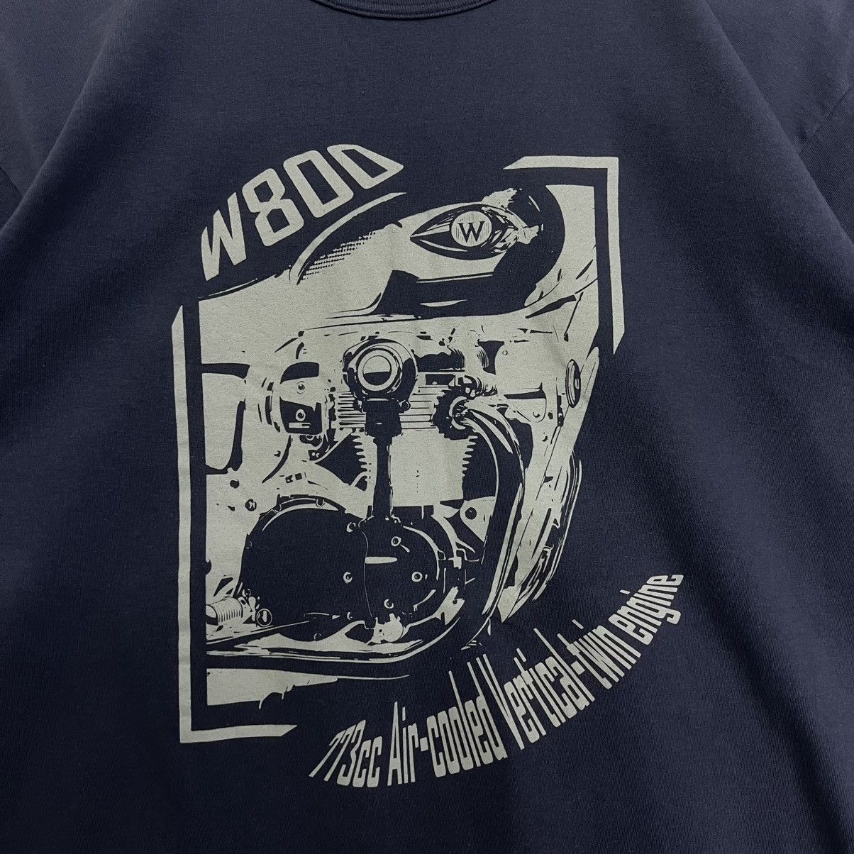 Japanese Brand KUME JP TOKYO Kawasaki W800 motorcycle engine graphic Tee Size US L / EU 52-54 / 3 - 3 Thumbnail