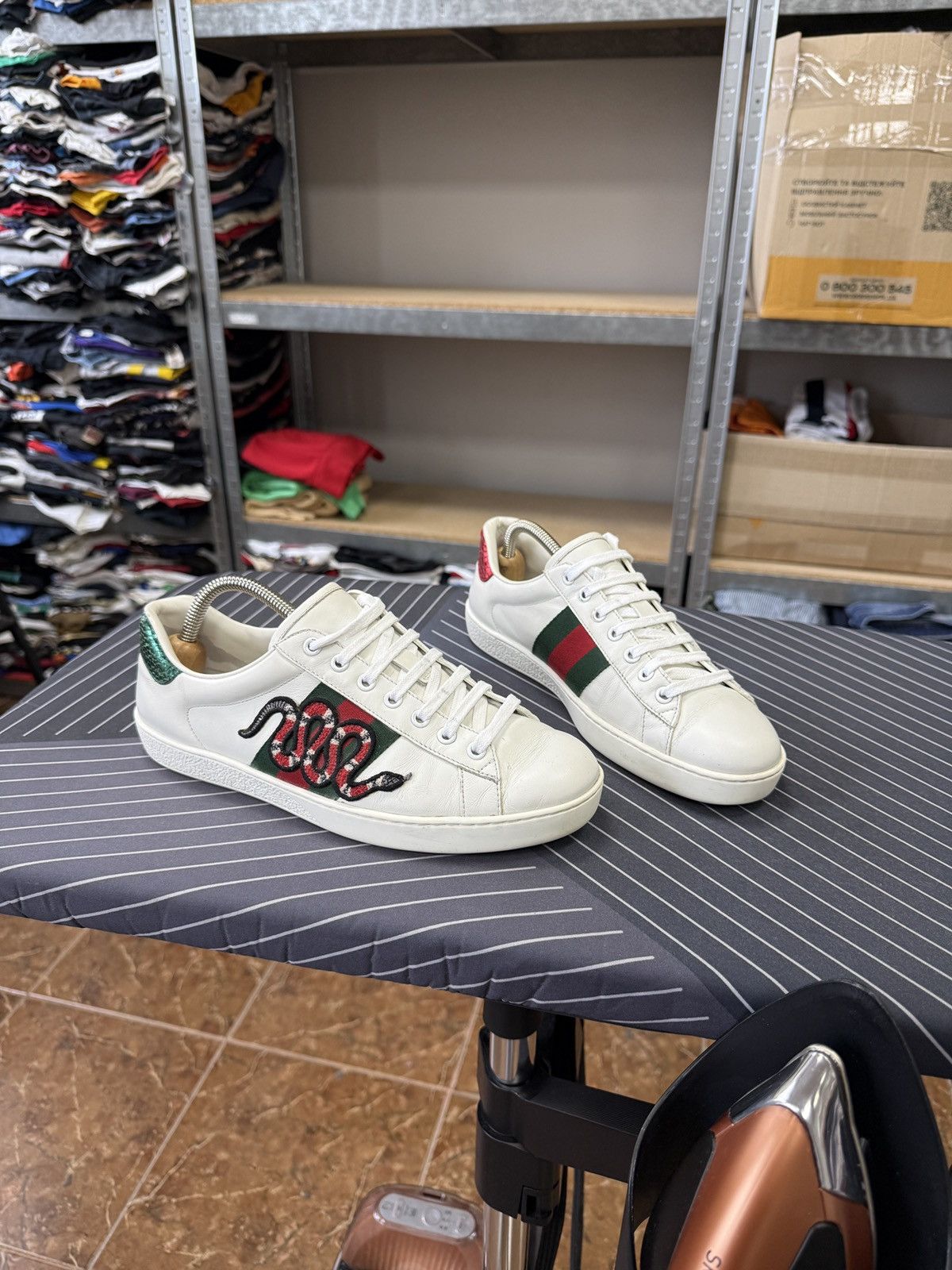 Gucci 🇮🇹 Gucci Ace Snake Embroidered Leather Sneakers Rare Size US 7 / EU 40 - 1 Thumbnail