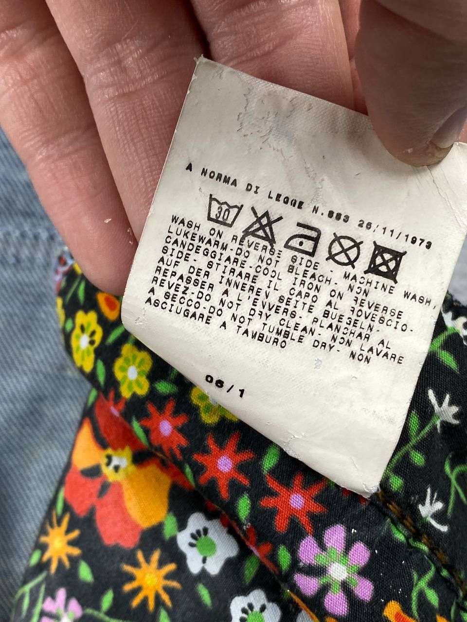 Dolce & Gabbana Vintage Dolce Gabbana Denim Mini Skirt Women Size 26/40 Blue Size 26" / US 2 / IT 38 - 12 Thumbnail