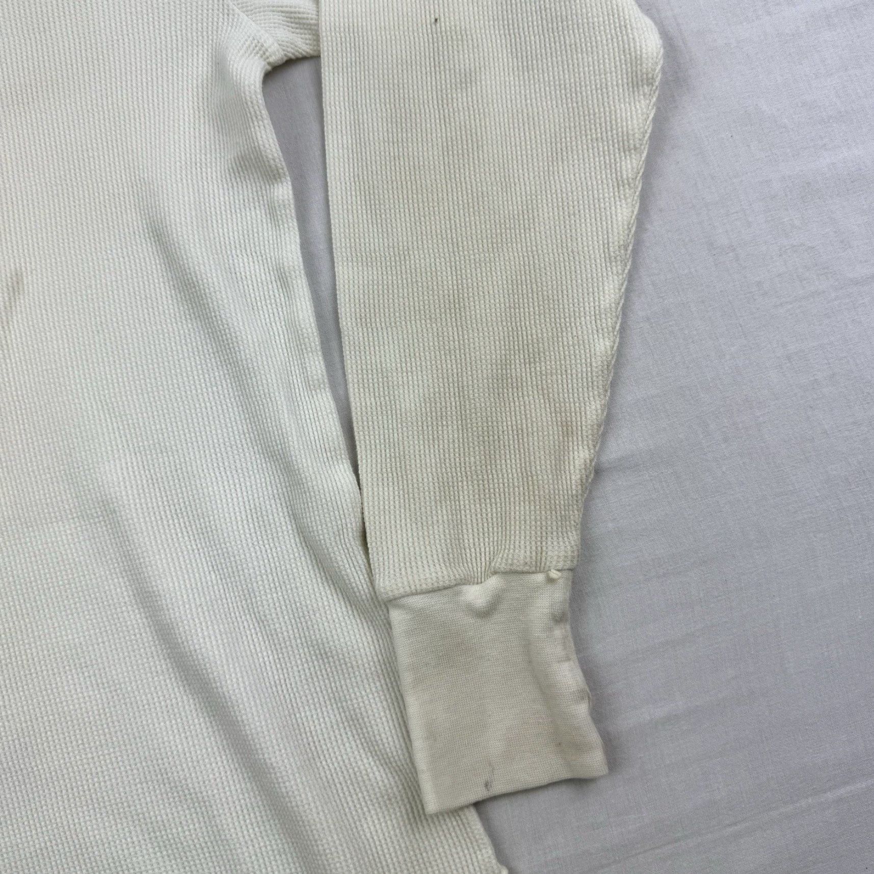 Vintage VINTAGE 1960s Thermal Undershirt Adult XL White Grunge Stained 1970s Rockabilly T-Shirt Long Sleeve Mens Size US L / EU 52-54 / 3 - 5 Thumbnail