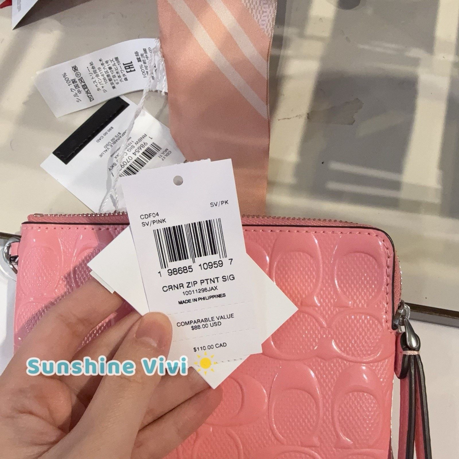 Coach NWT COACH Corner Zip Wristlet Heart Charm CDF04 Silver Pink Size ONE SIZE - 6 Thumbnail