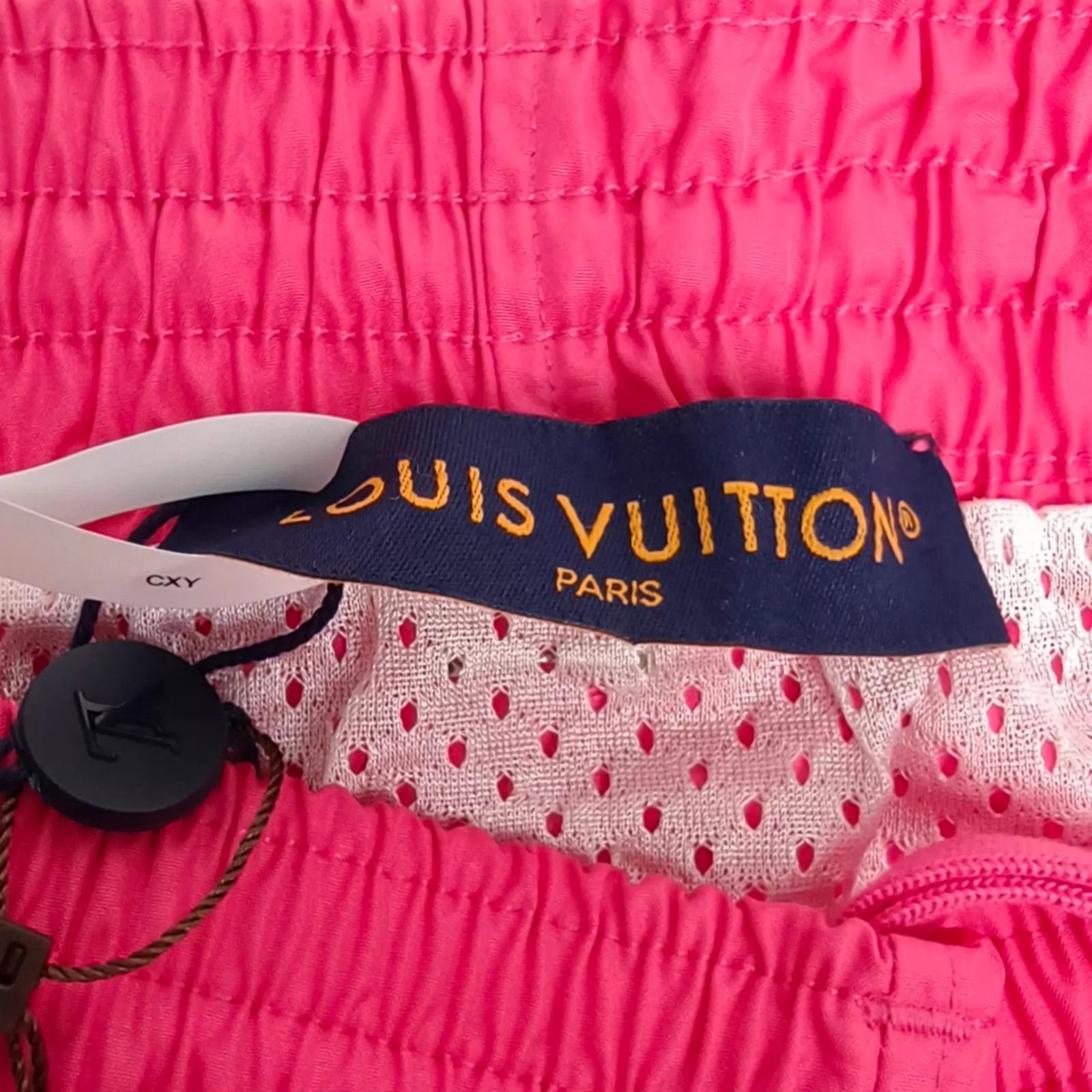 Louis Vuitton Louis Vuitton S Shorts With Tags Size 26" / US 2 / IT 38 - 3 Thumbnail