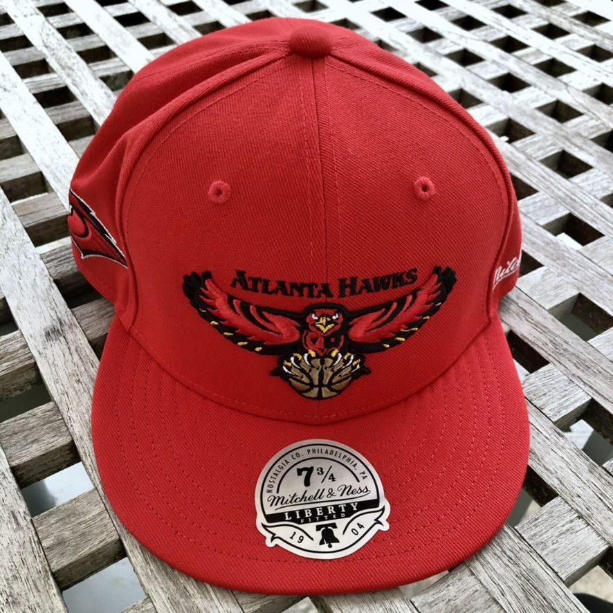 Mitchell & Ness Atlanta Hawks 90s Retro Logo Patch NBA HWC Fitted Hat 7 3/4 Size ONE SIZE - 2 Thumbnail