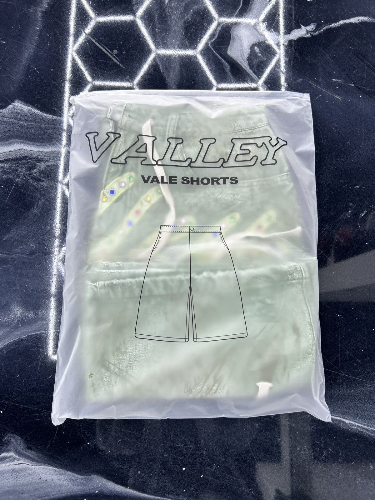 Vale Vale Green Skittle Jean Shorts Size 30 Size US 30 / EU 46 - 9 Thumbnail