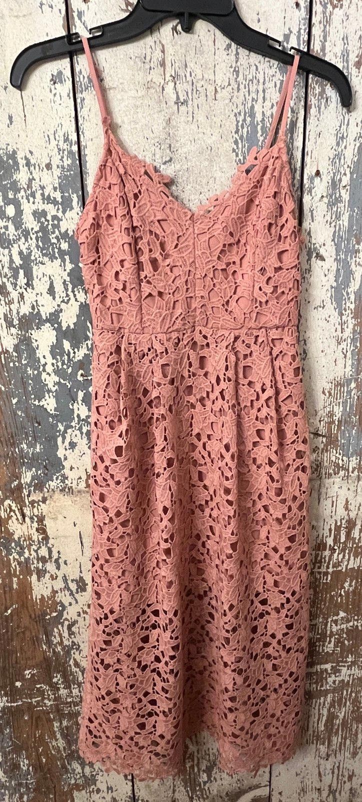 Other ASTR the Label size Small pink lace dress midi Size S / US 4 / IT 40 - 2 Thumbnail