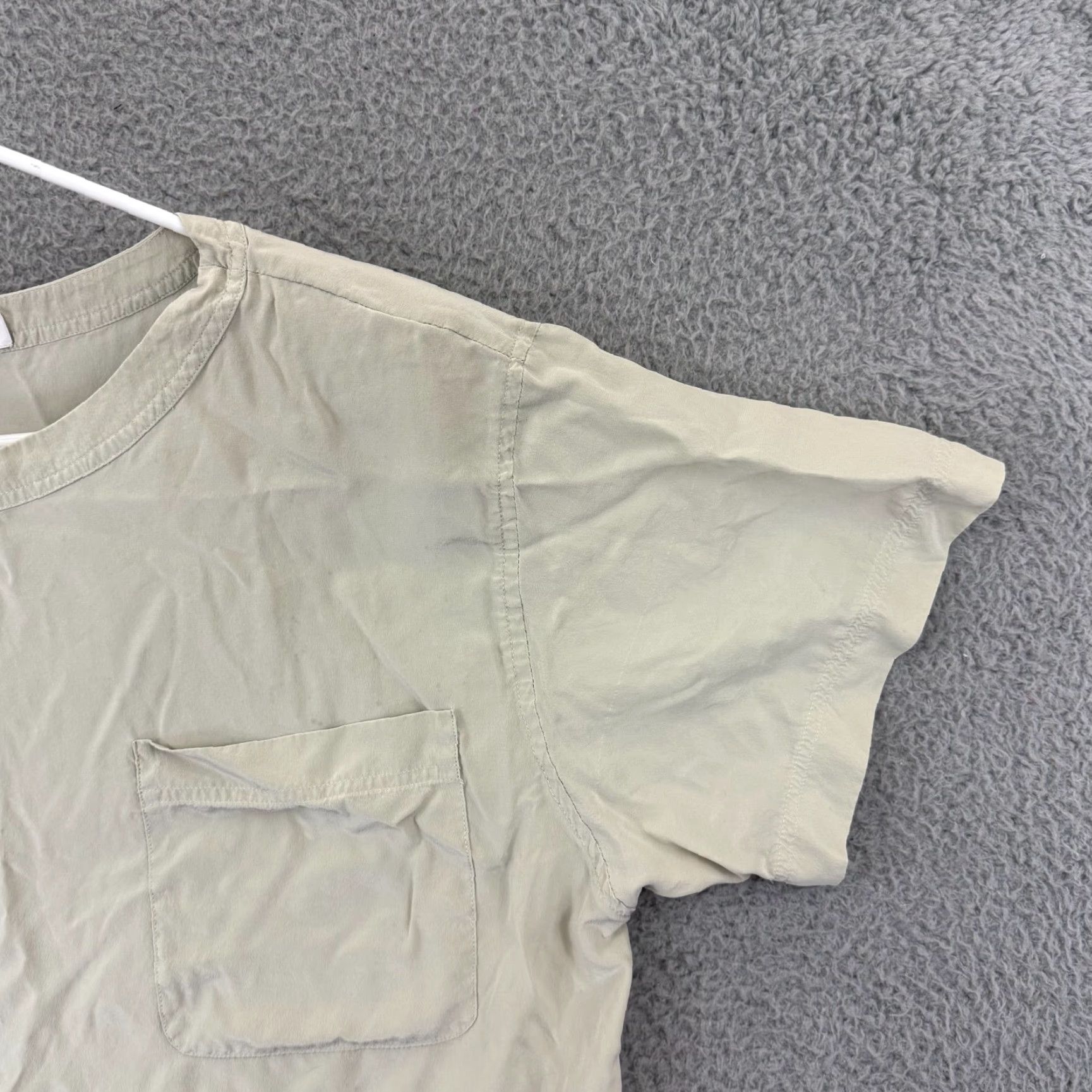 Liz Claiborne Liz Claiborne Shirt Women 10 Blouse Silk Short Sleeve Pocket Casual Career Light Satin Ivory Pockets Bows Vintage No Size L / US 10 / IT 46 - 5 Thumbnail