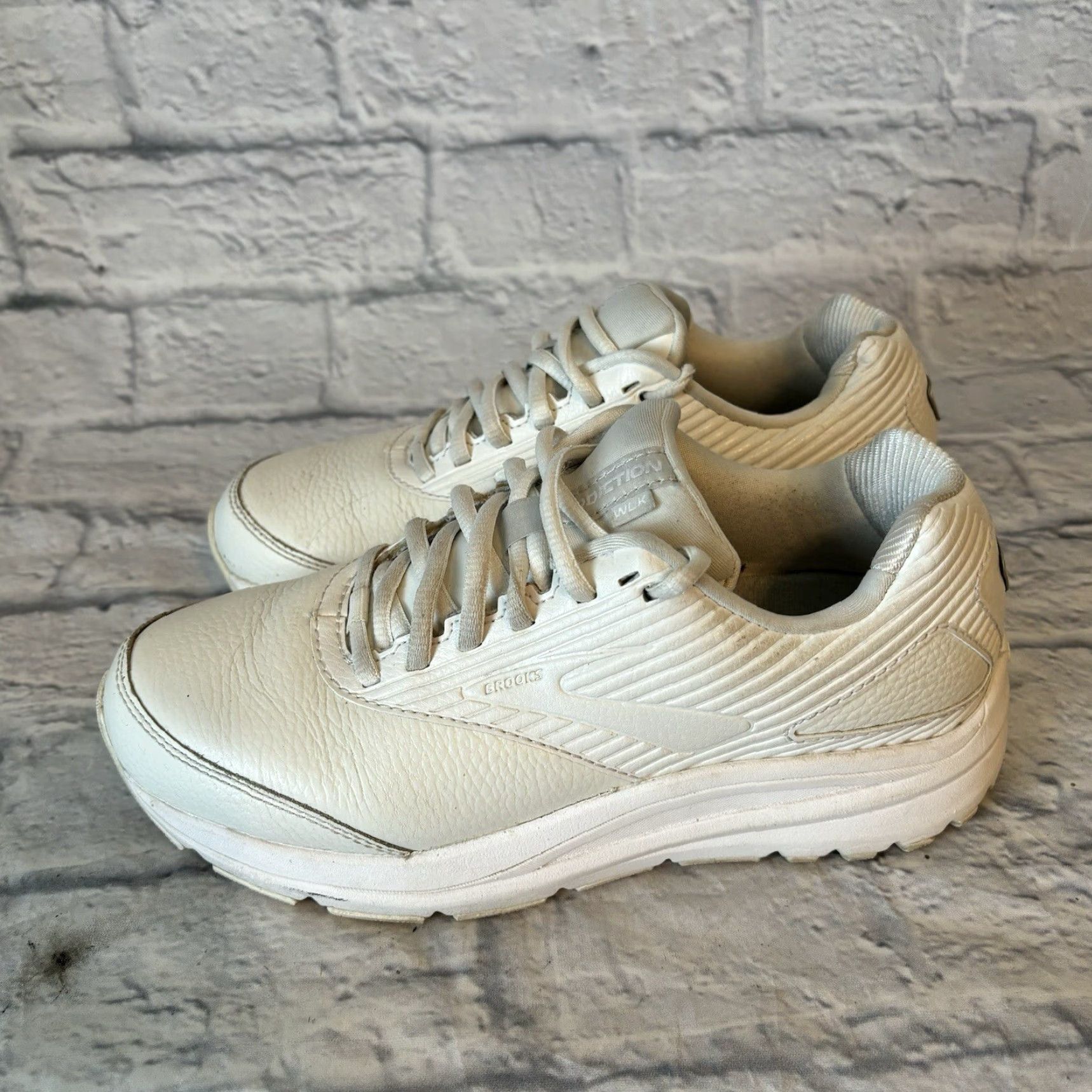 Brooks Brooks Addiction Walker 2 Sneakers White Leather Cushioned Comfort Women’s Sz 7 Size US 5 / IT 35 - 5 Thumbnail