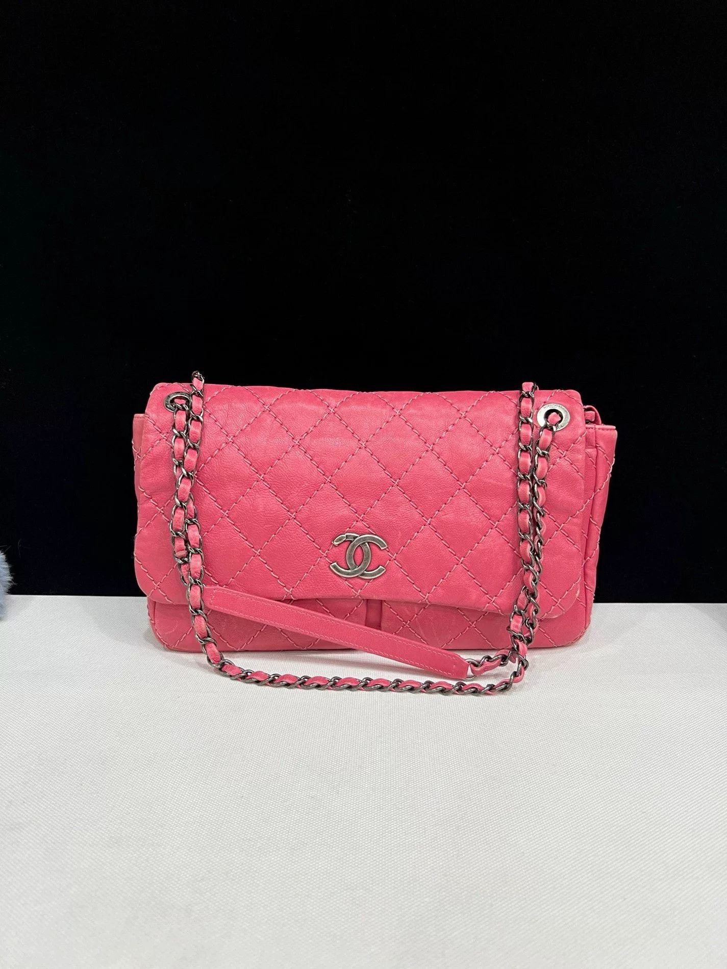 Chanel Pre-loved Bag Very good condition Size ONE SIZE - 1 Thumbnail