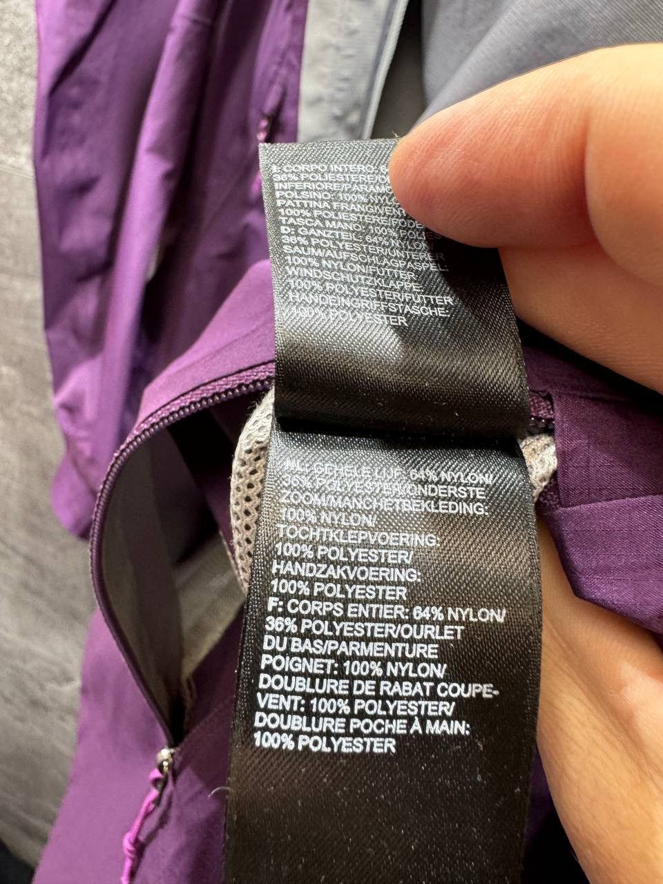 The North Face The North Face Gore-Tex Women's Hooded Rain Jacket Size S / US 4 / IT 40 - 17 Thumbnail