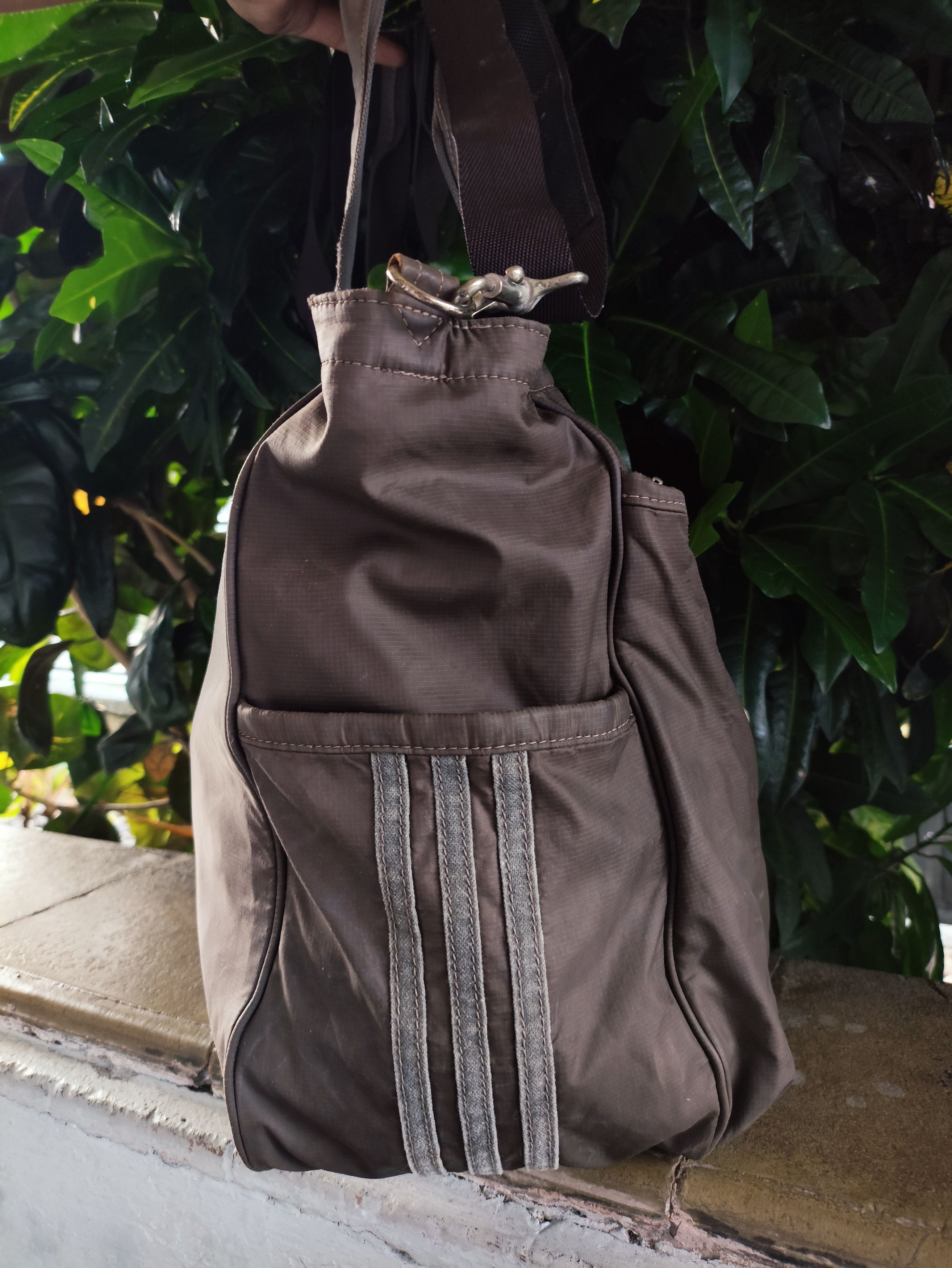 Adidas Adidas Stripe Bordir Two Way Bag Japan Size ONE SIZE - 7 Thumbnail