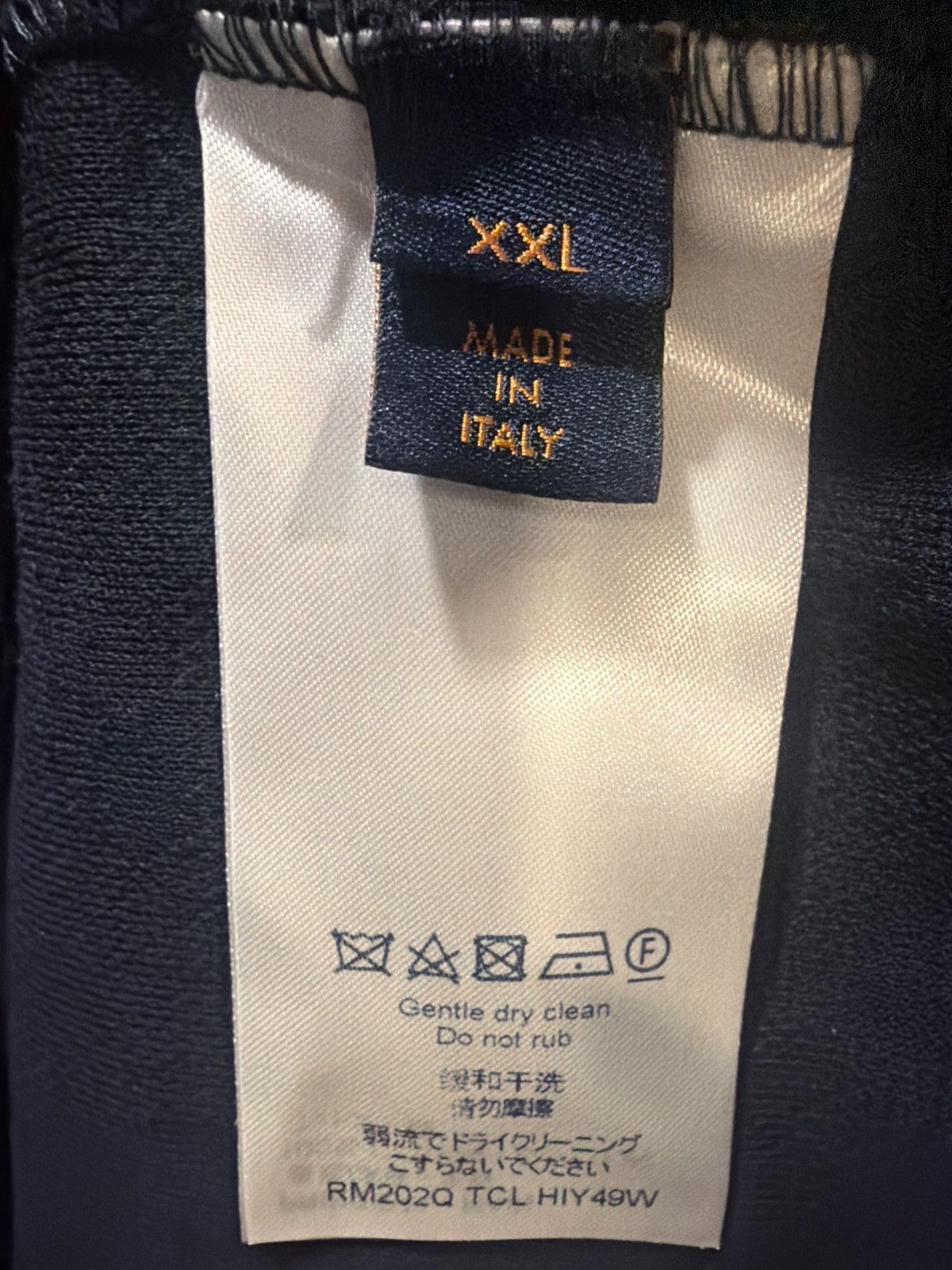 Louis Vuitton Louis Vuitton Signature 3D Pocket Tee Size US XL / EU 56 / 4 - 6 Thumbnail
