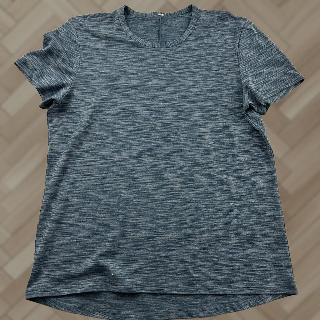 Lululemon Lululemon Short Sleeve T Shirt Men XL Blue Shirts Mens XL Blue T-Shirt Solid Sports Stretch Size US XL / EU 56 / 4 - 1 Thumbnail