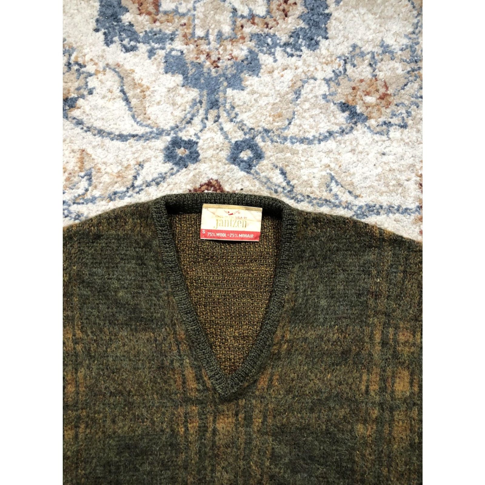 Jantzen VINTAGE Jantzen Sweater Mens Small Mohair Wool Plaid Pullover 60s USA Knit V-Neck Green/Brown Ladies? Size US S / EU 44-46 / 1 - 2 Thumbnail