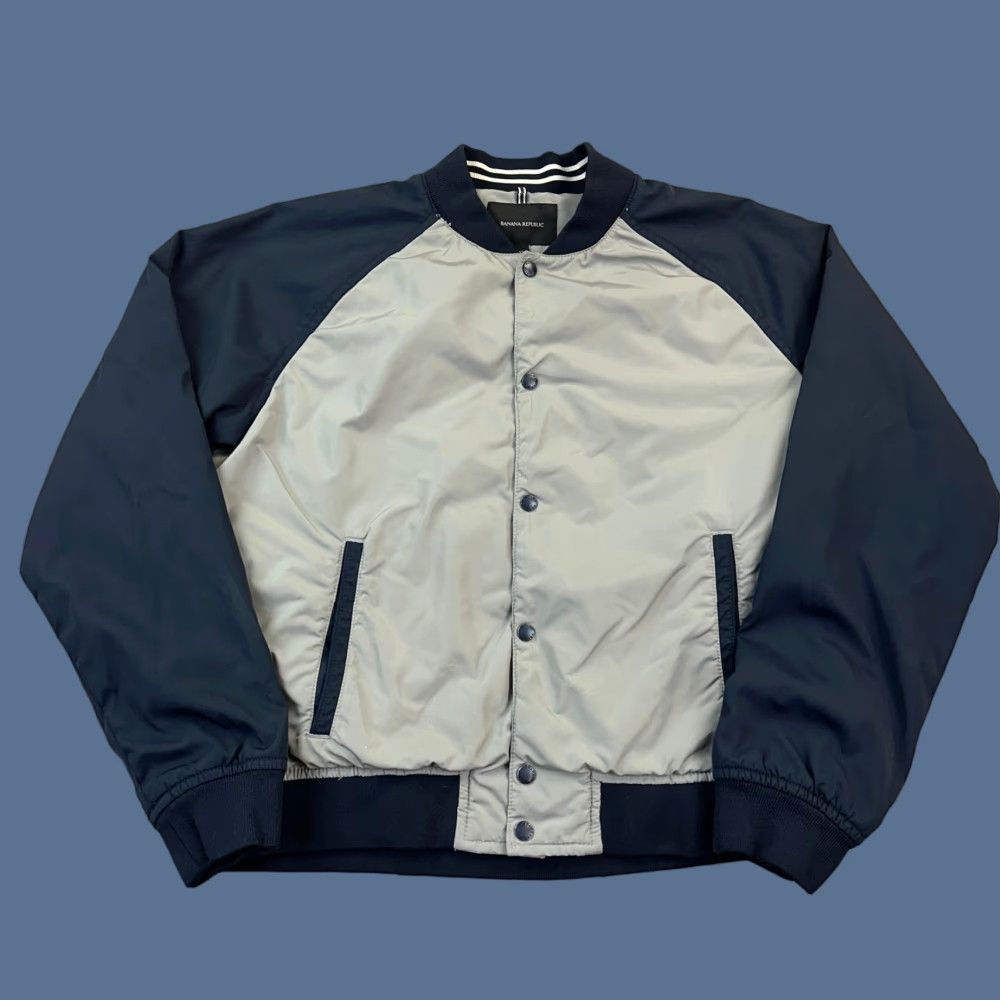 Banana Republic Banana Republic Baseball Jacket Mens XL Gray Navy Snap Front Bomber Casual Jacket Mens XL Gray Navy Snap Front Multicolor 90s Retro Punk Rock Size US XL / EU 56 / 4 - 1 Thumbnail