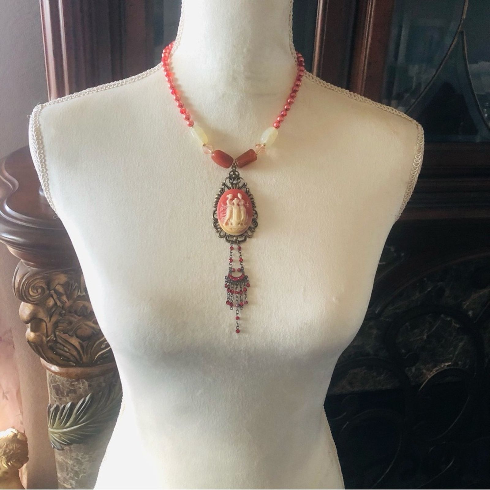Handmade Handcrafted repurpose antique cameo quartz Pearl necklace Size ONE SIZE - 5 Thumbnail